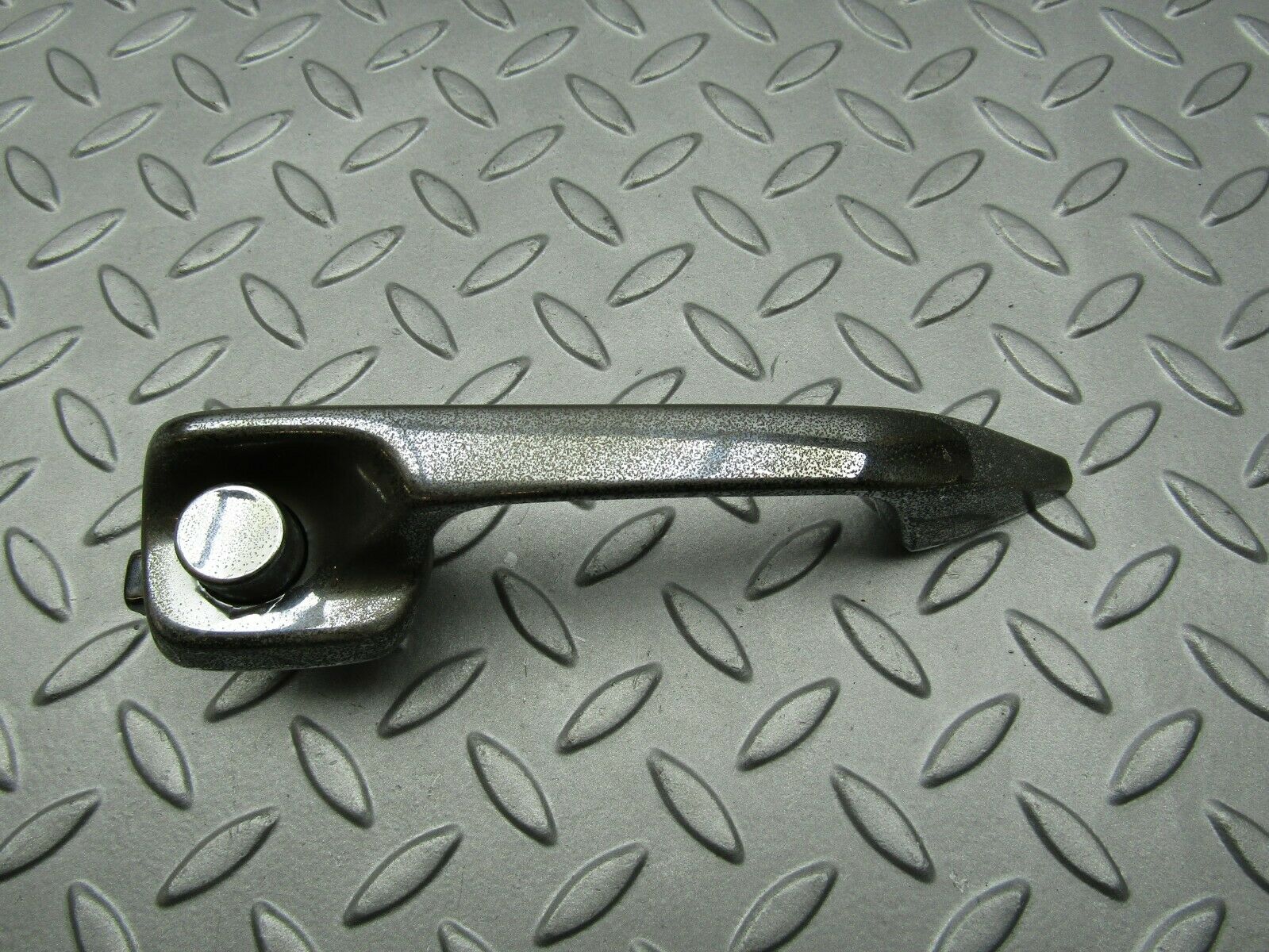 3292 Mercedes-Benz W108 280SE Door Handle Rear Right 1087661202