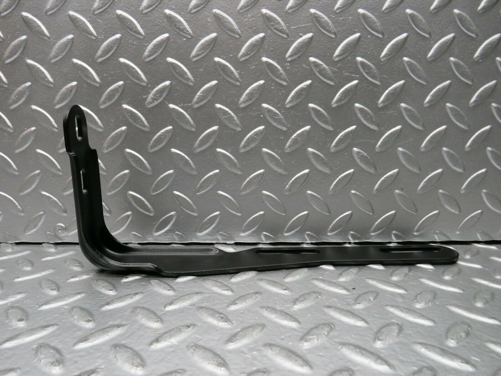 22623 Mercedes-Benz C124 E220 Coupe Exhaust Bracket