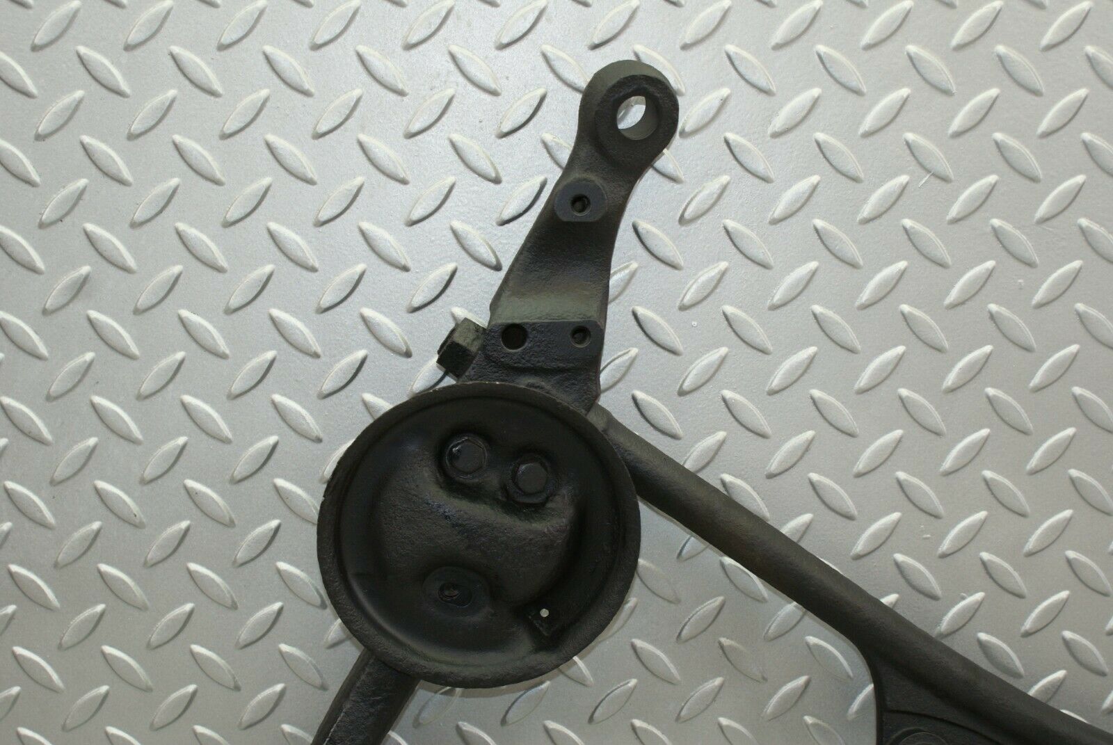 2700 Mercedes-Benz W116 350SE Front Right Lower Control Arm 1163333705