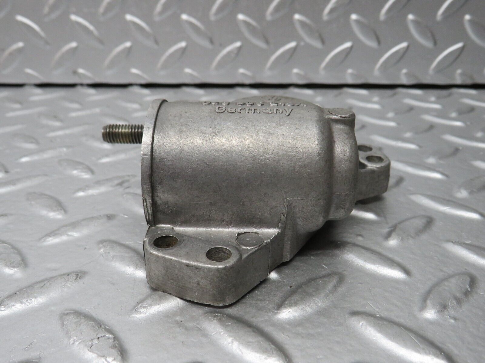 30119 Porsche 924 Distributor Drive Housing 048905215