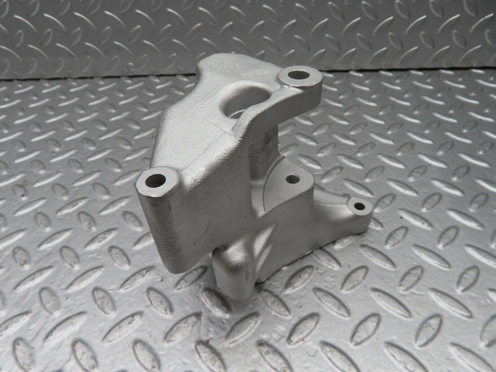 18192 Mercedes-Benz W123 200 Alternator Generator Bracket 1161551135