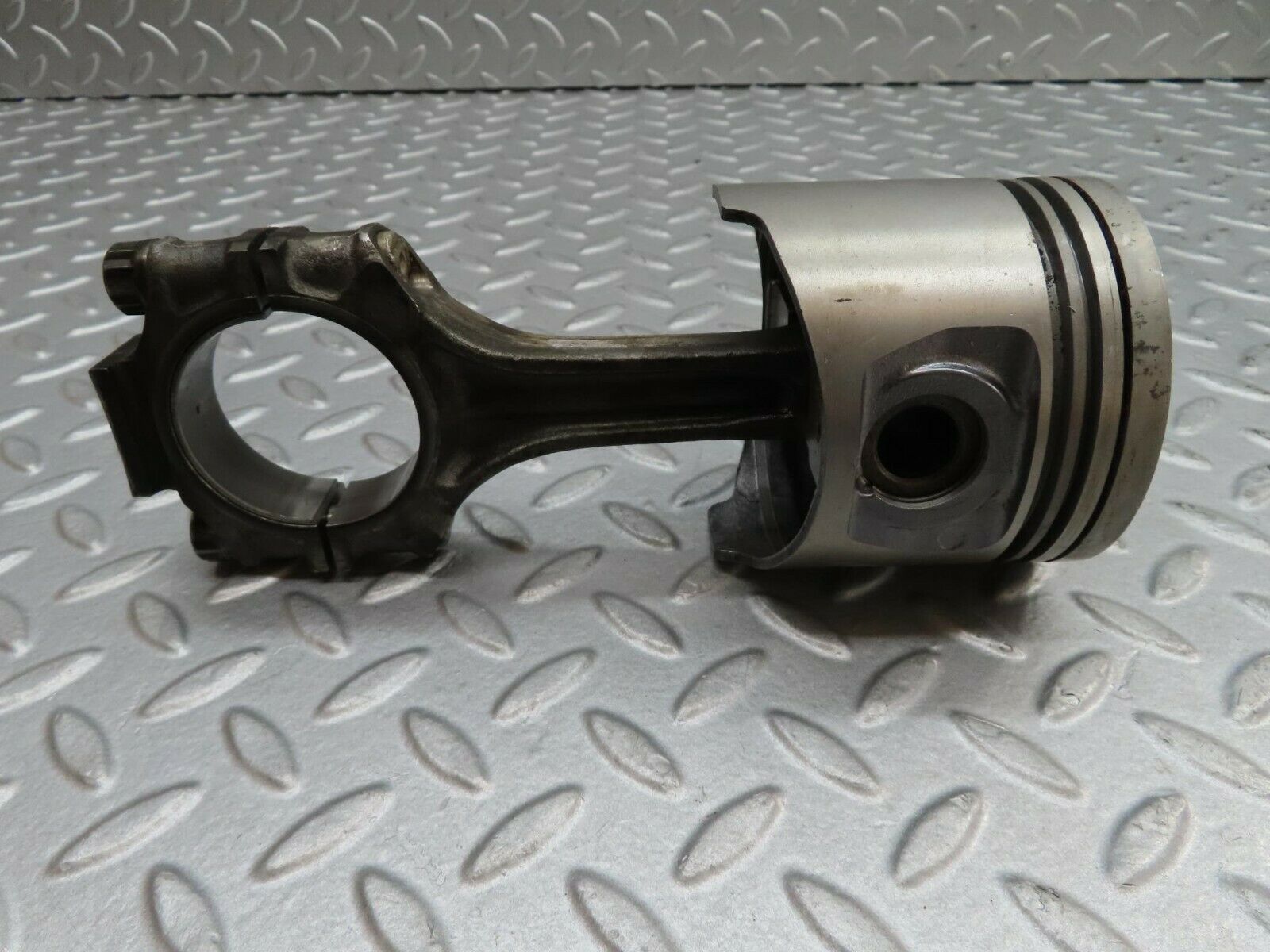 16569 Mercedes-Benz C107 350SLC Coupe Piston With Connecting Rod 92 mm