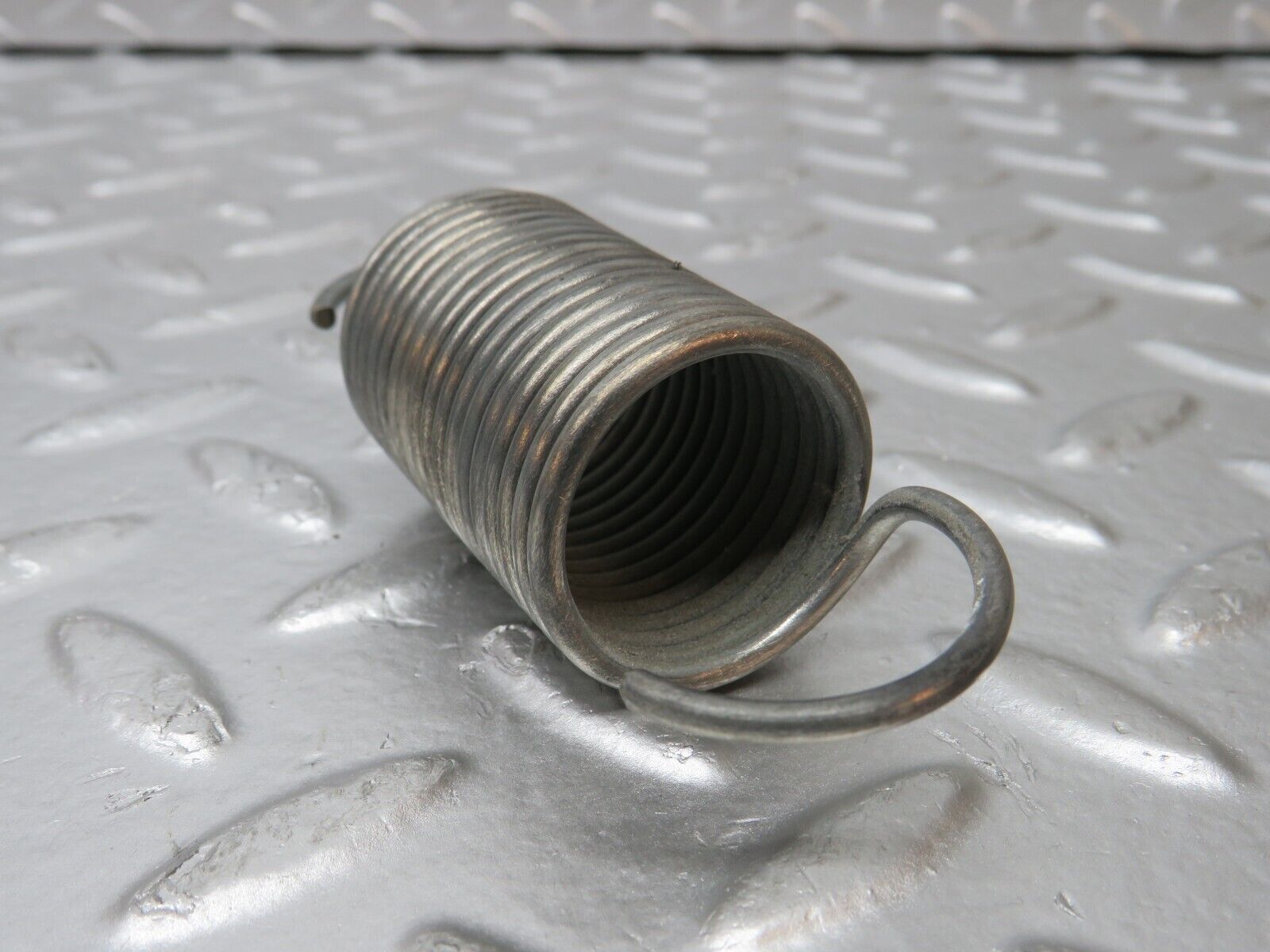 31177 Mercedes-Benz W123 230E Front Seat Adjustment Spring Pair