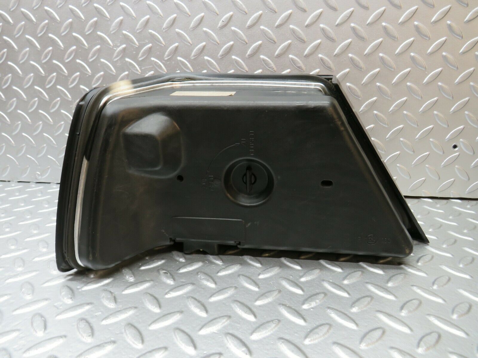 22420 Mercedes-Benz C124 E220 Coupe Tail Light Right Side