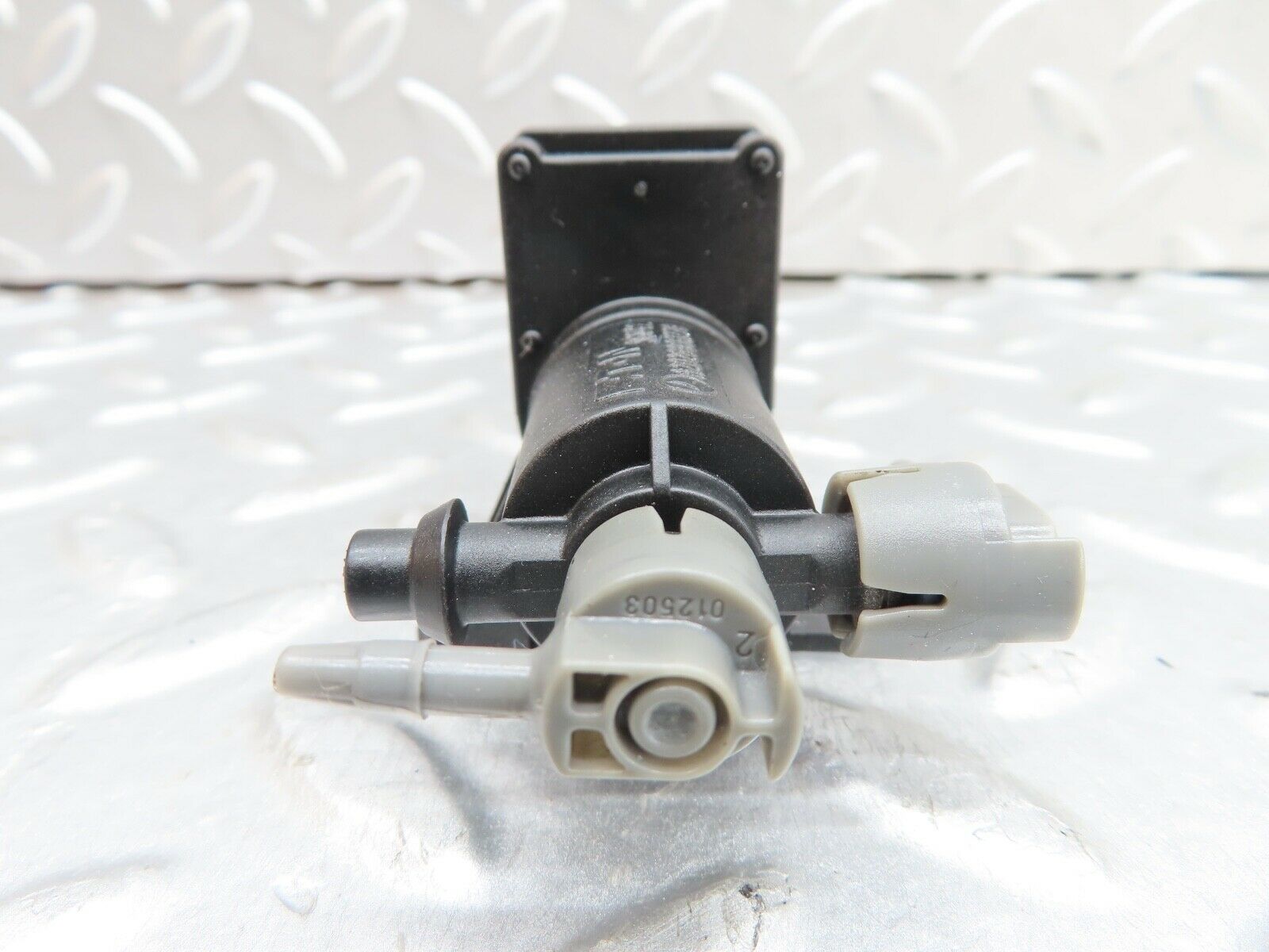 19372 Mercedes-Benz C140 CL420 Coupe Vacuum Valve 2028000778