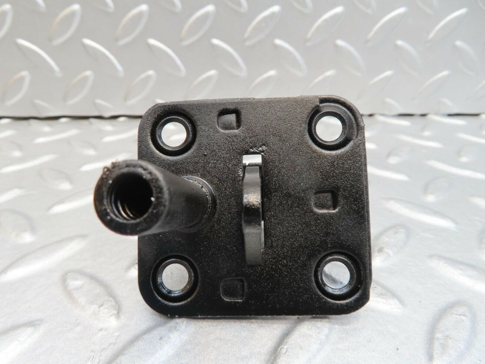 16001 Mercedes-Benz W123 280E Bonnet Lock Catch