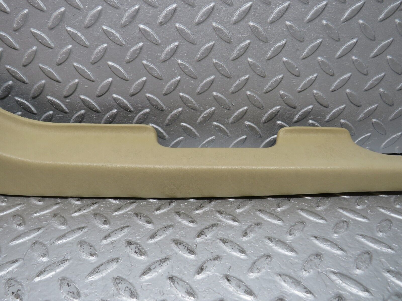 36861 Mercedes-Benz C126 420SEC Left Door Interior Handle Armrest Beige