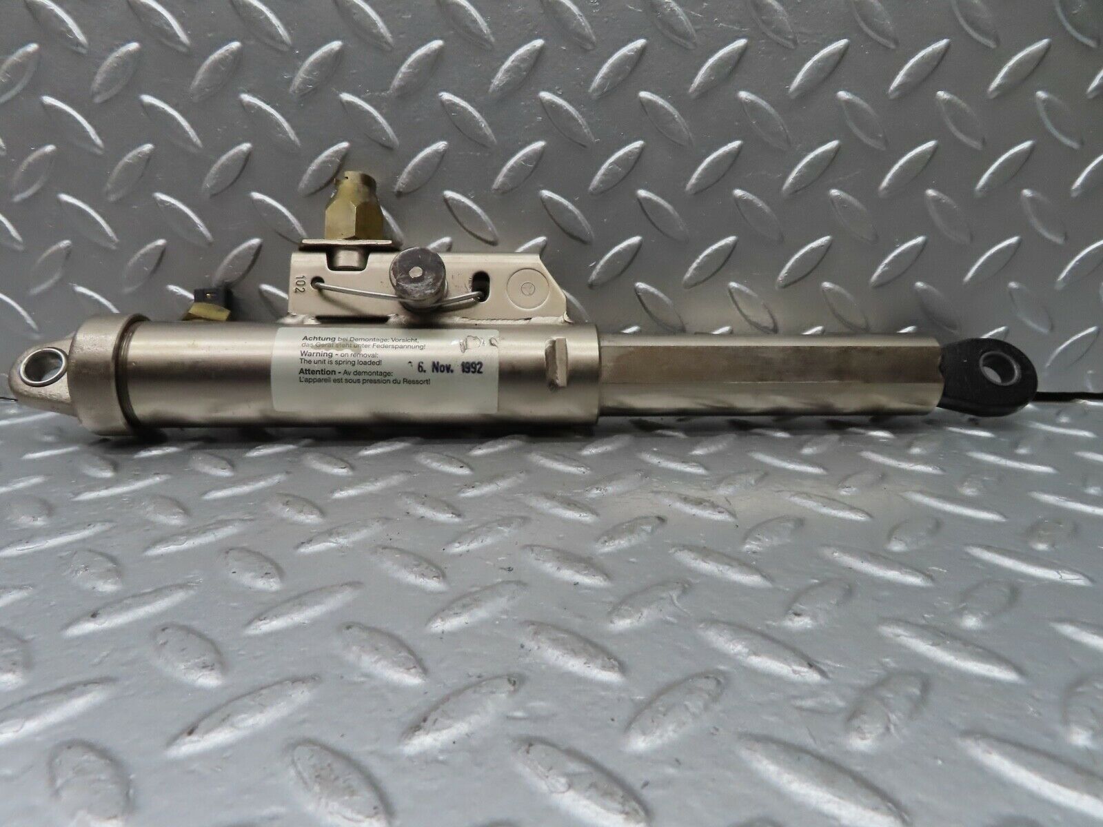 19859 Mercedes-Benz R129 300SL Coupe Left Roll Bar Hydraulic Cylinder 1298600335