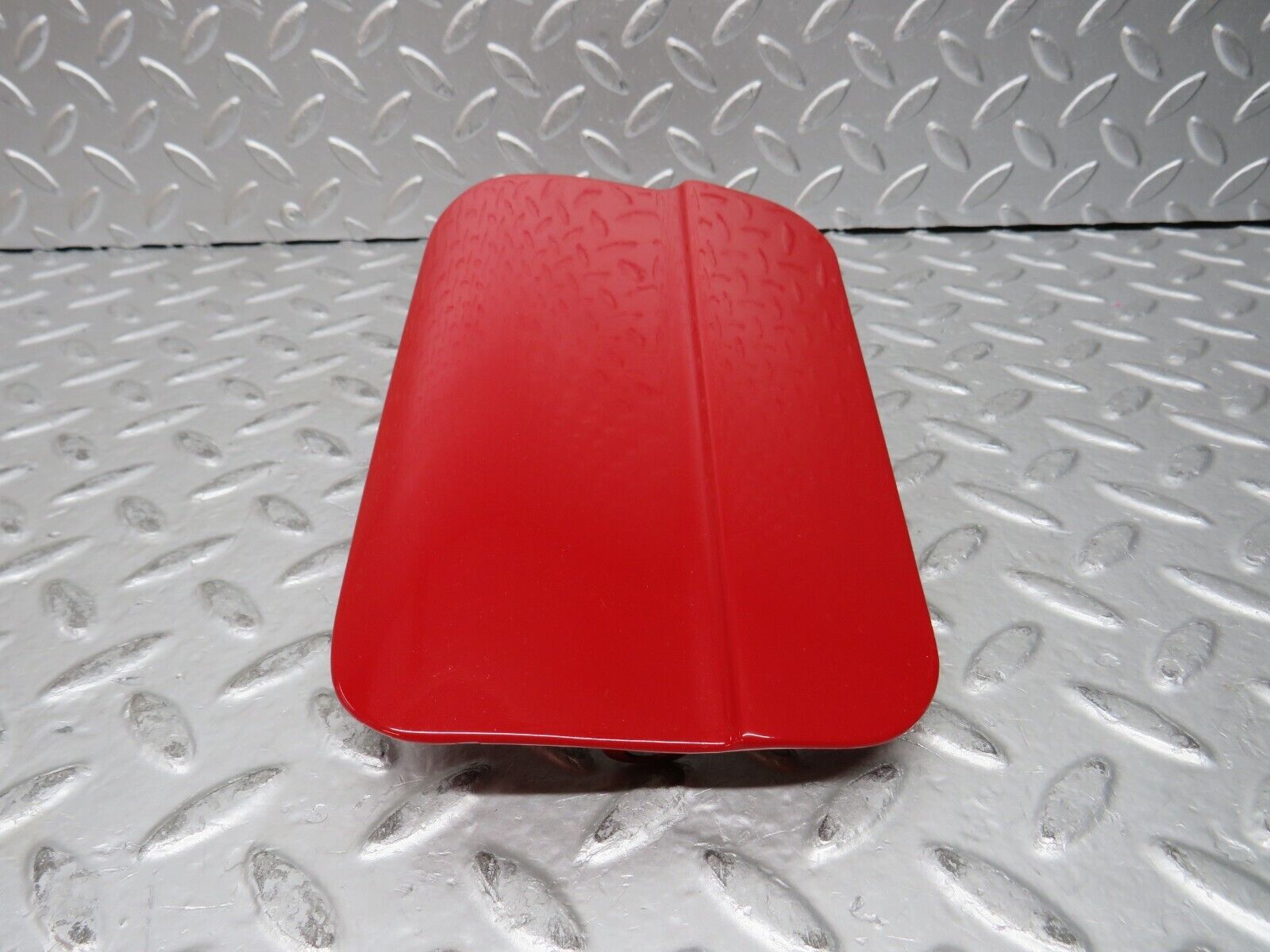 27984 Mercedes-Benz W123 280E Fuel Tank Flap Cap 1235840039