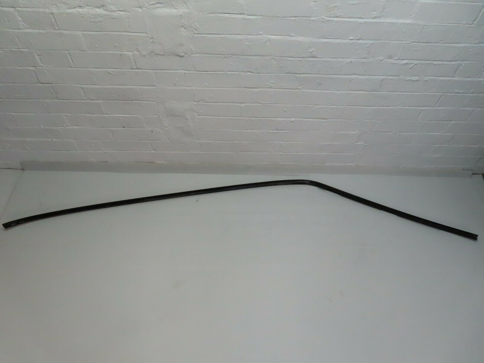 5504 Mercedes-Benz W124 230E Roof Chrome Trim Left Side 1246900397