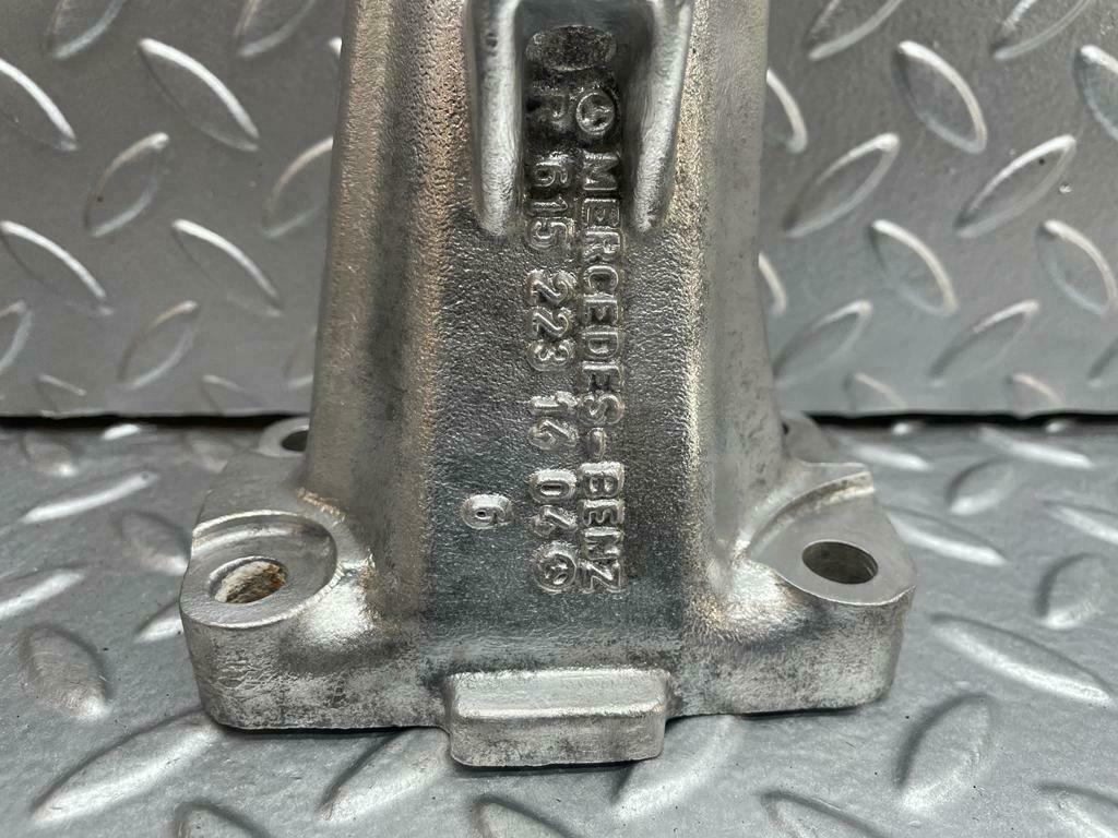 0207 Mercedes-Benz W116 350SE Engine Mount Bracket Right Side 6152231404