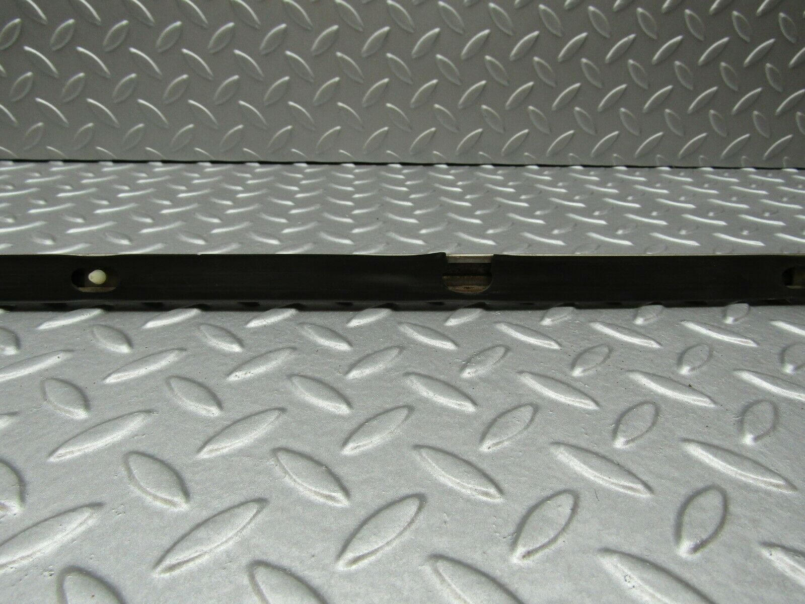 3334 Mercedes-Benz W115 220D Centre Door Chrome Trim Front Left