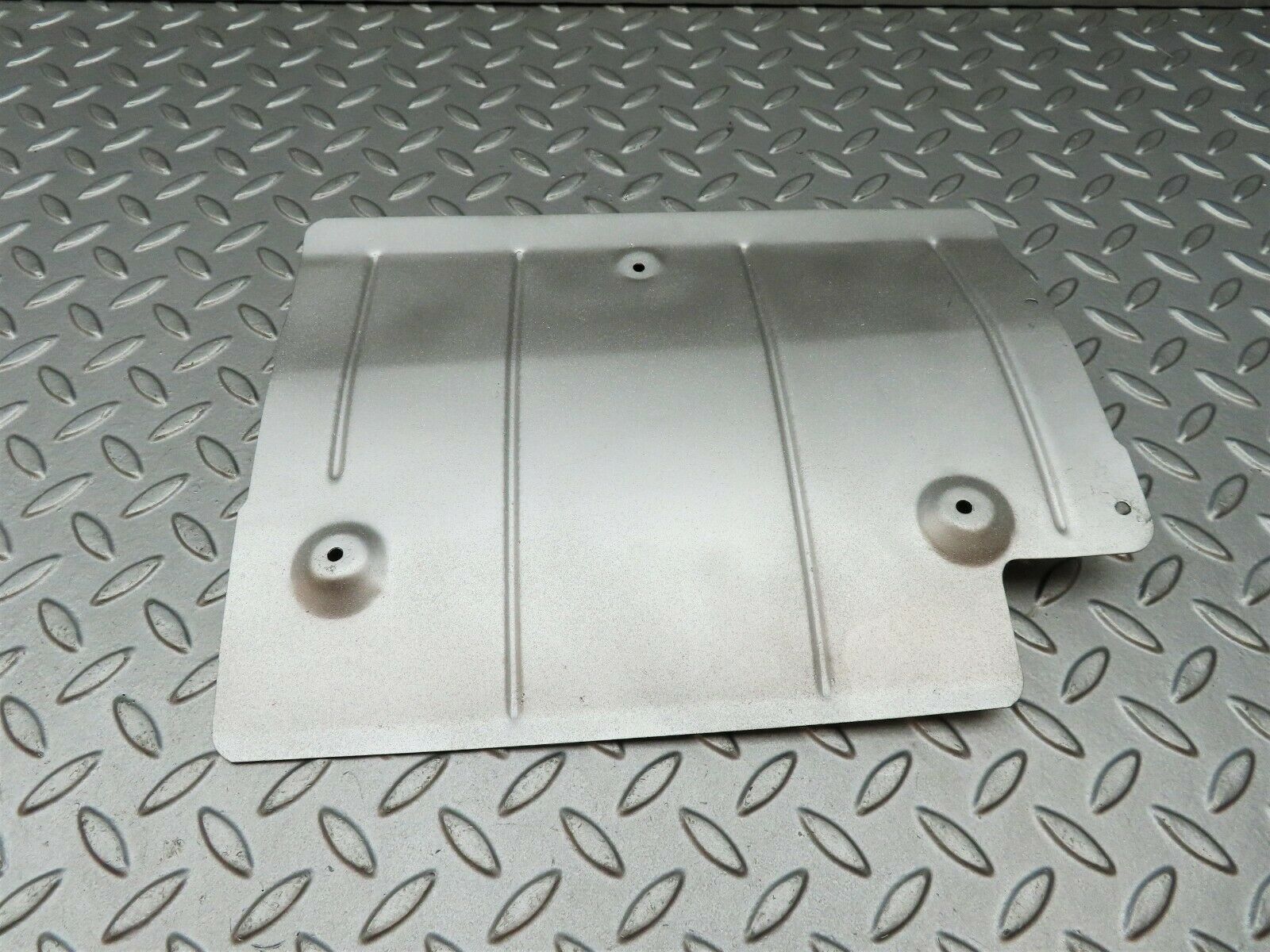 3995 Mercedes-Benz S123 200T Wagon Exhaust Heat Shield