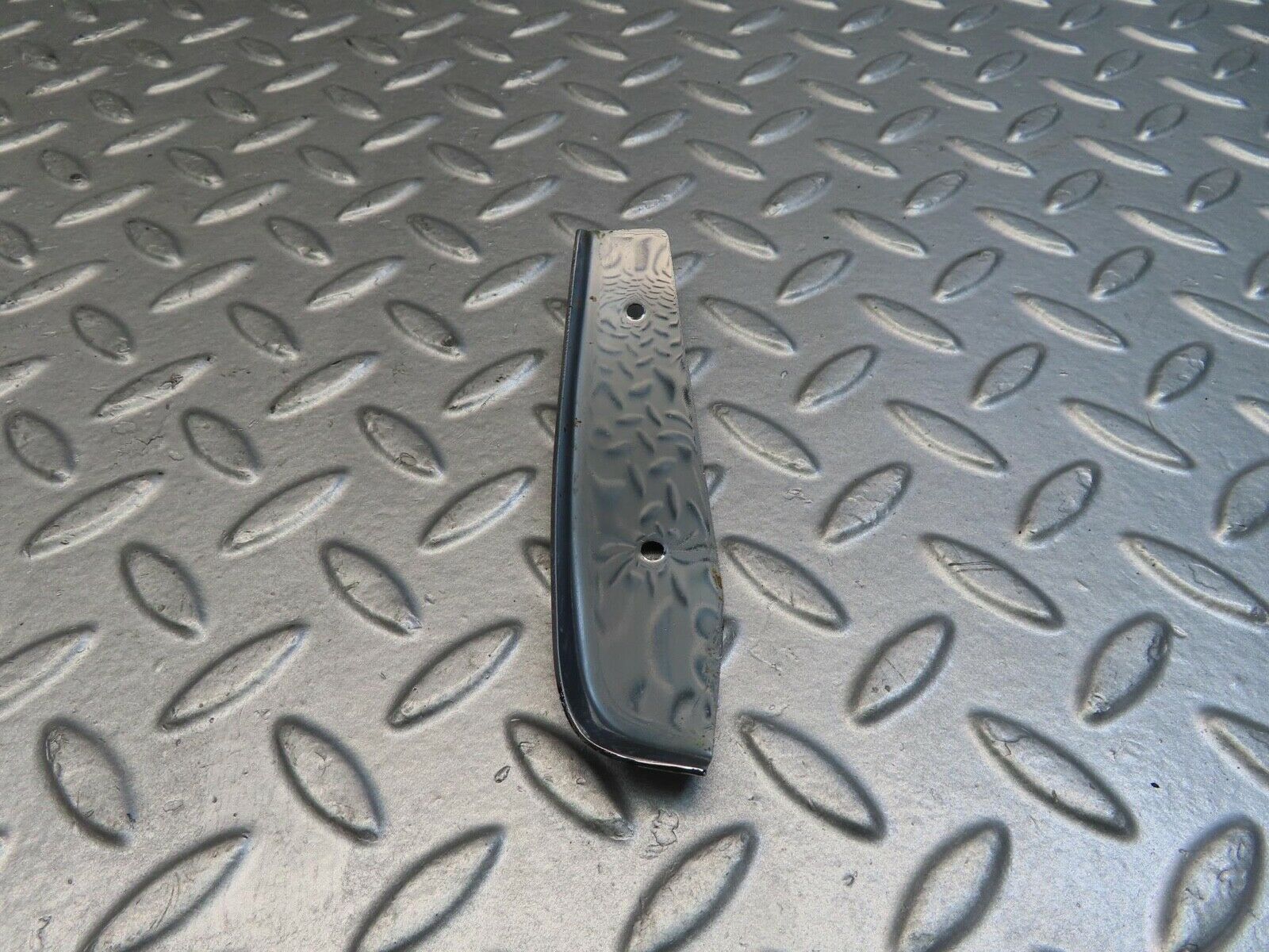 11360 Mercedes-Benz C123 230CE Coupe Left Door Chrome Front Cover