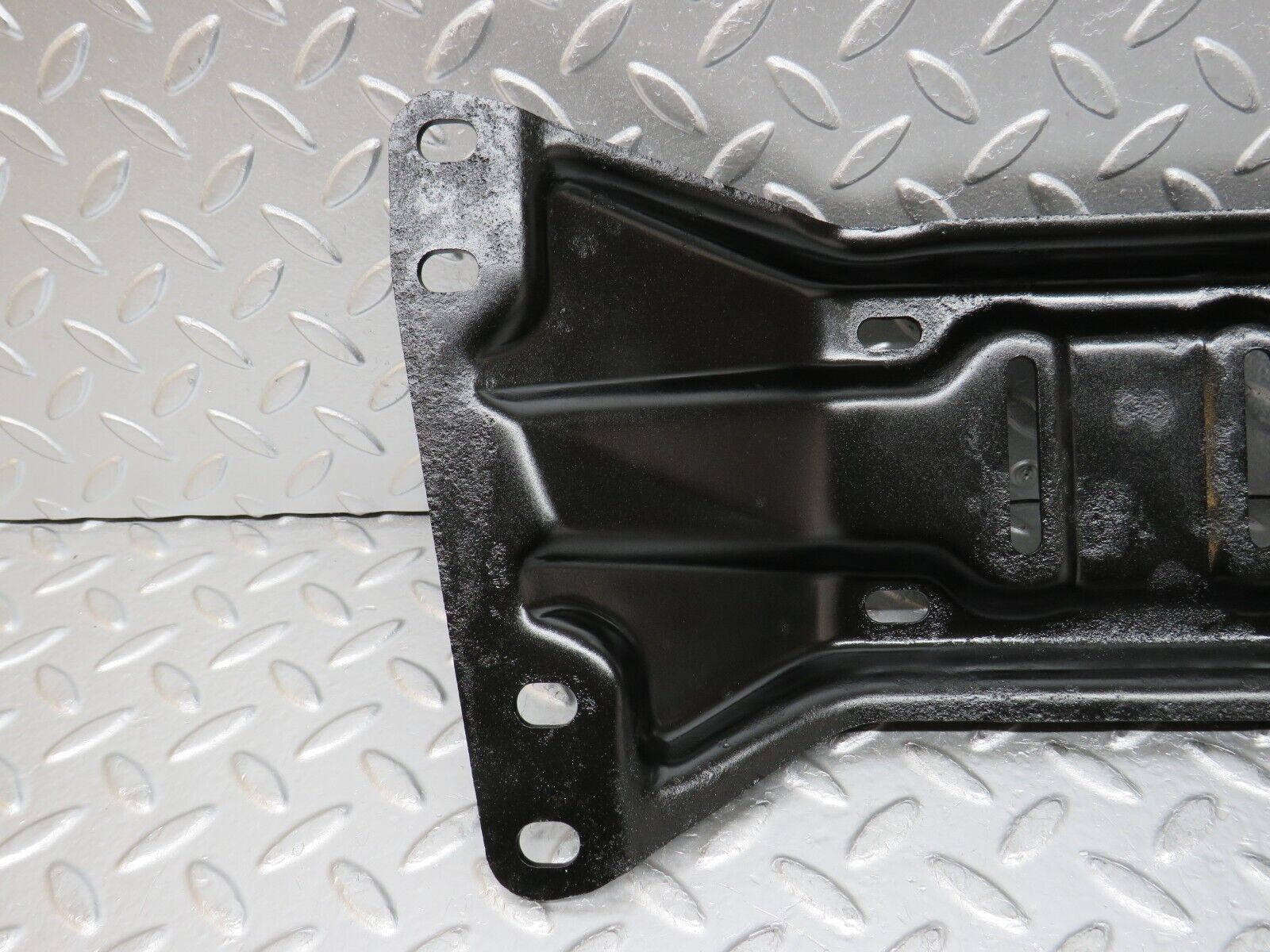 0051 Mercedes-Benz W116 350SE Gearbox Mount Bracket