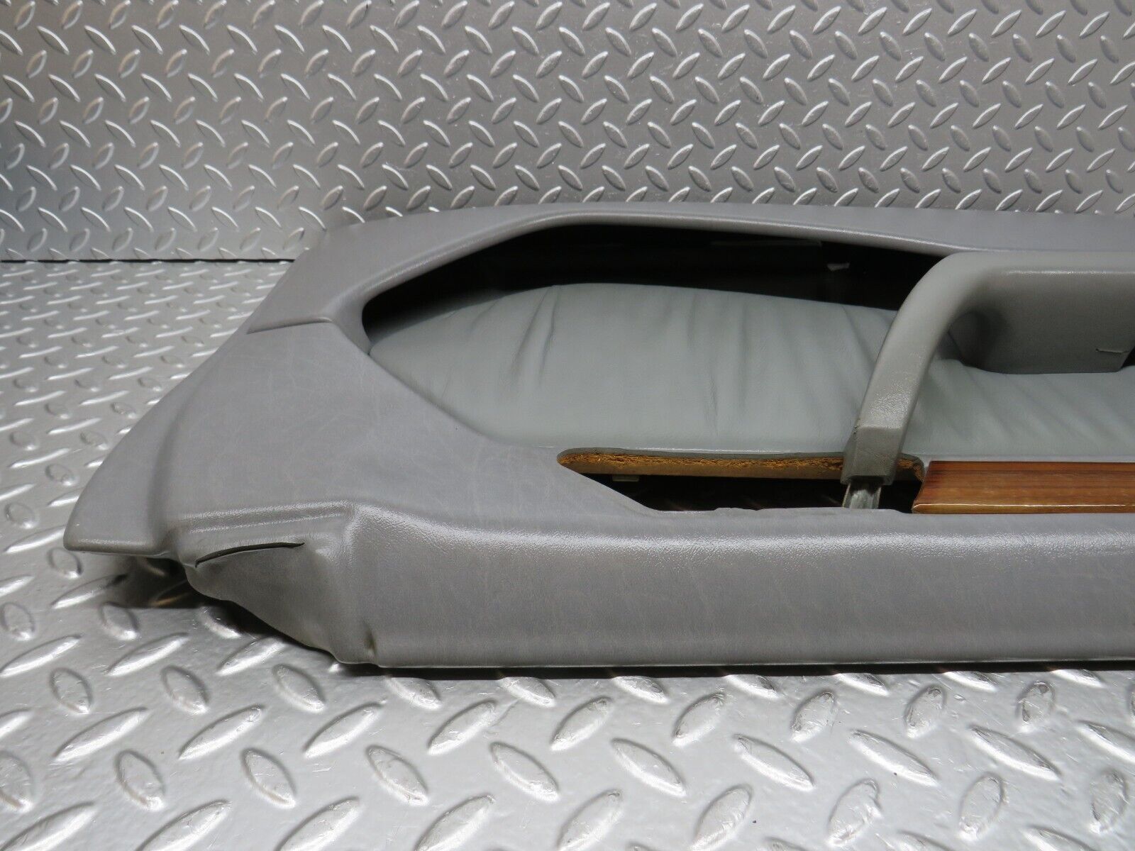 31179 Mercedes-Benz S124 220TE Wagon Front Left Door Card Grey