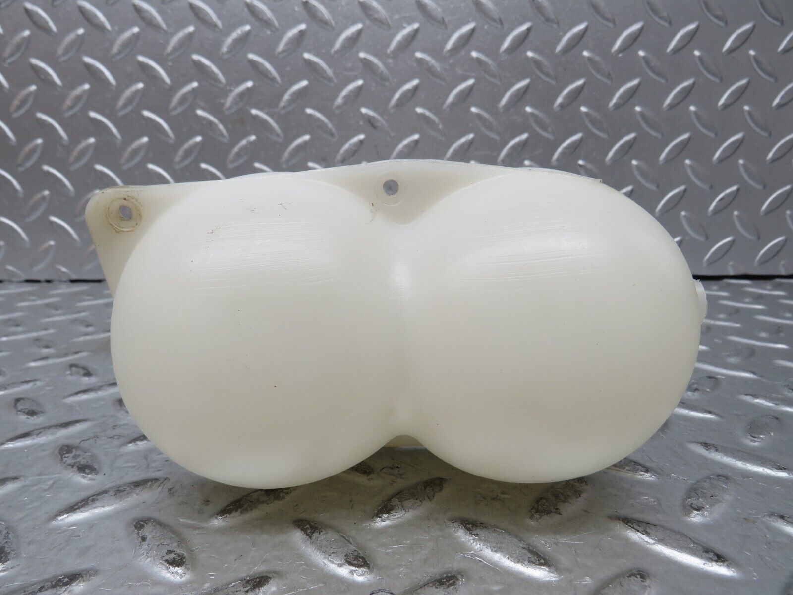 27880 Mercedes-Benz W123 280E Vacuum Reservoir