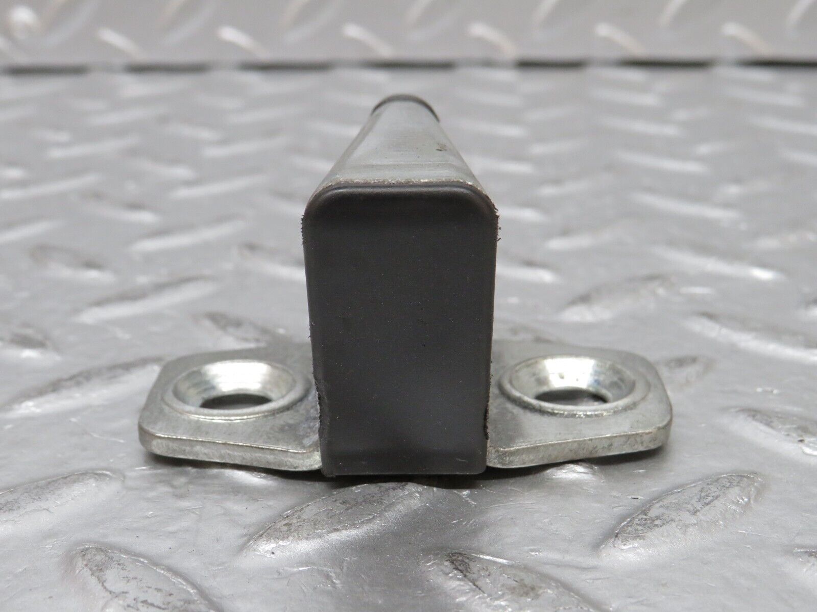 31774 Mercedes-Benz W201 190LE 1.8L Door Lock Latch