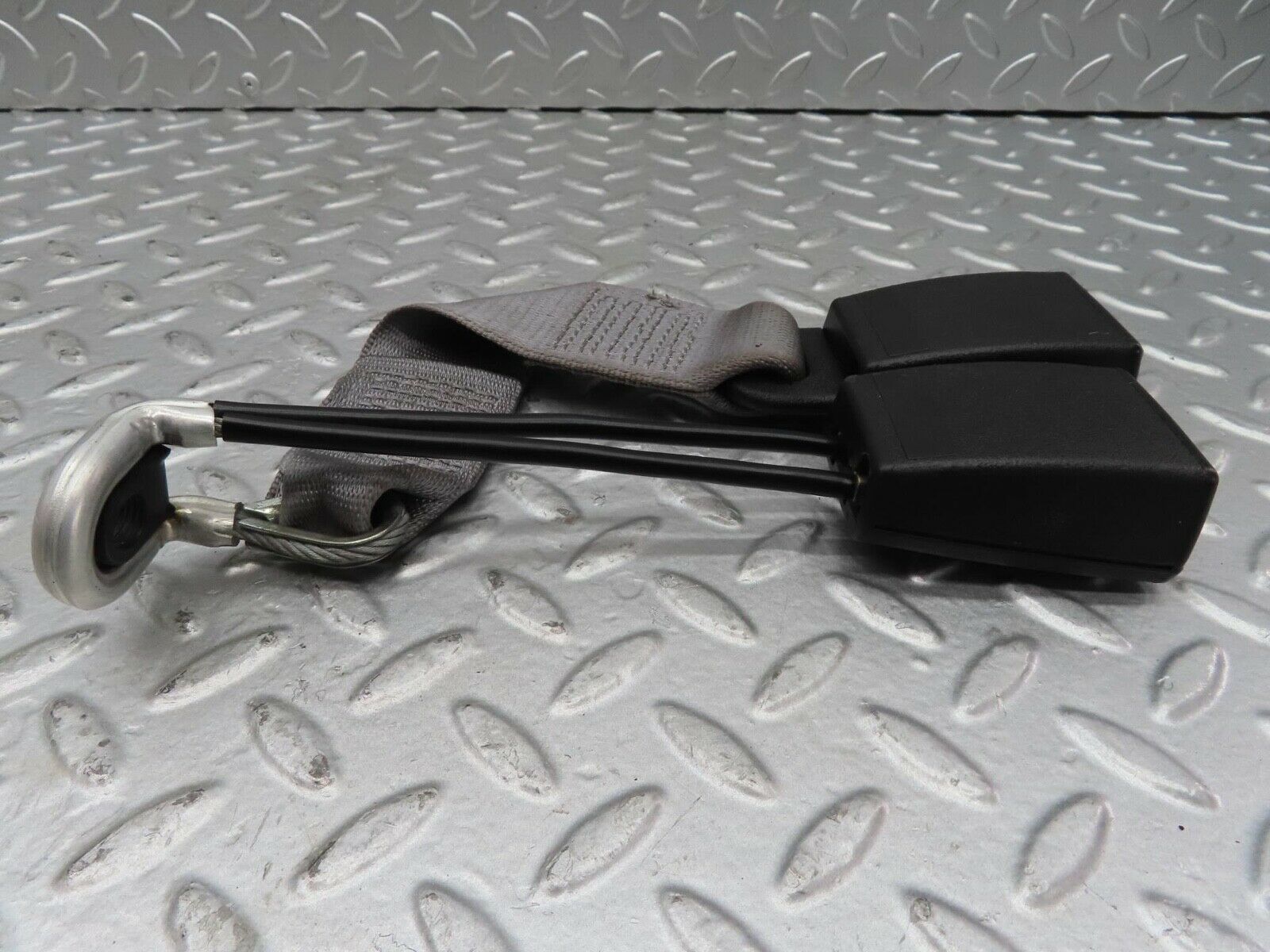 15163 Mercedes-Benz W140 S320 Rear Seat Belt Centre Buckle 1408600269