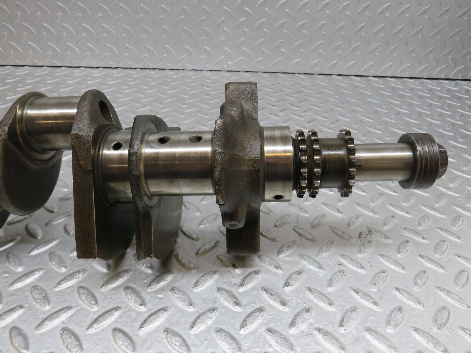 37151 Mercedes-Benz C126 420SEC Coupe Crankshaft 1160312501