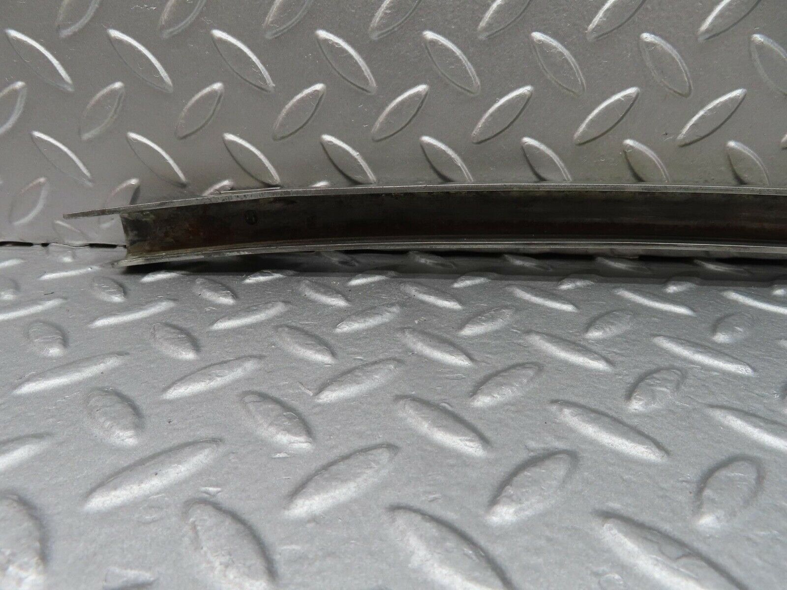 13994 Mercedes-Benz C107 280SLC Front Left Window Channel