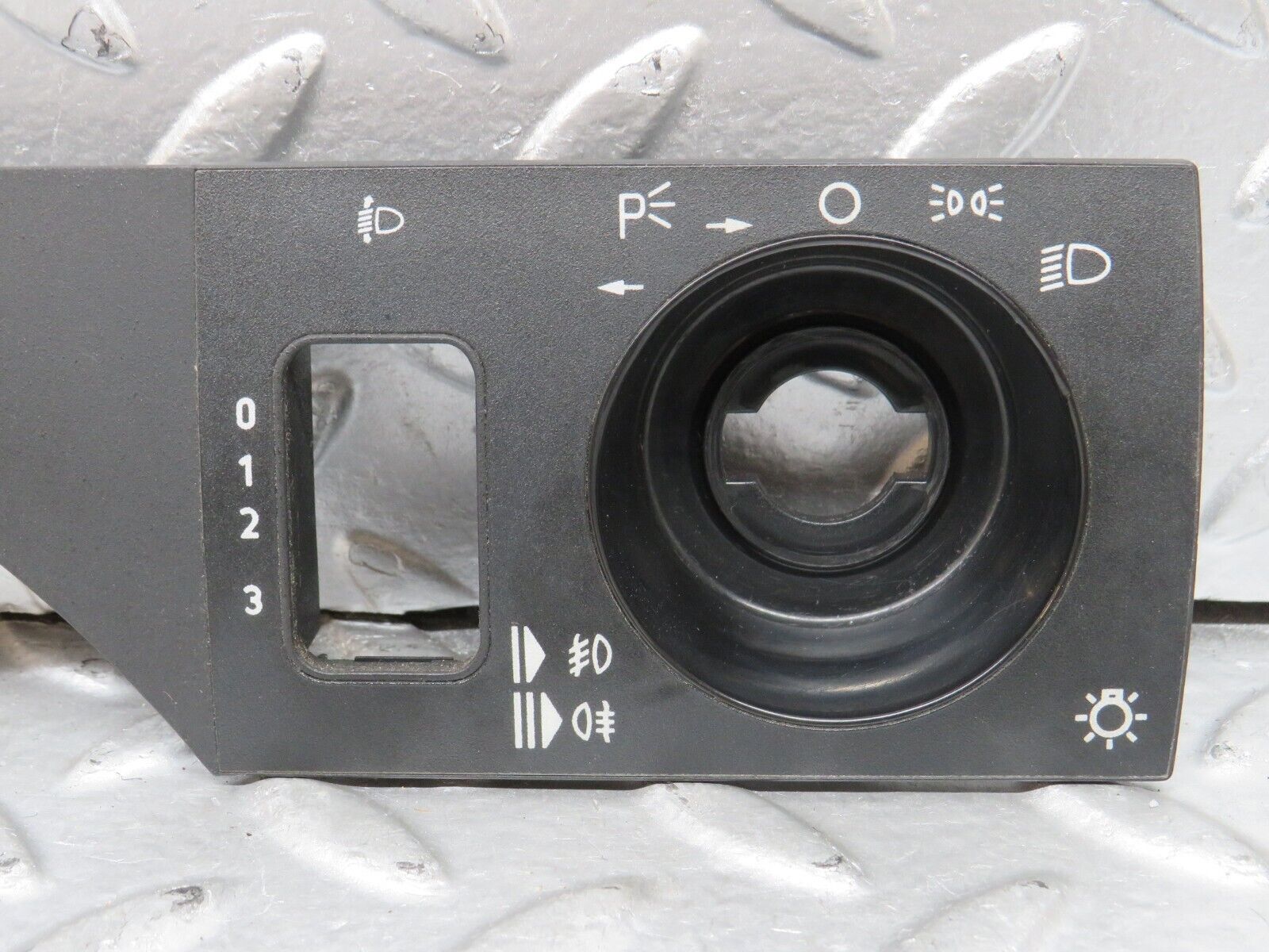 27587 Mercedes-Benz S124 300TE Wagon Headlight Switch Cover Trim Surround