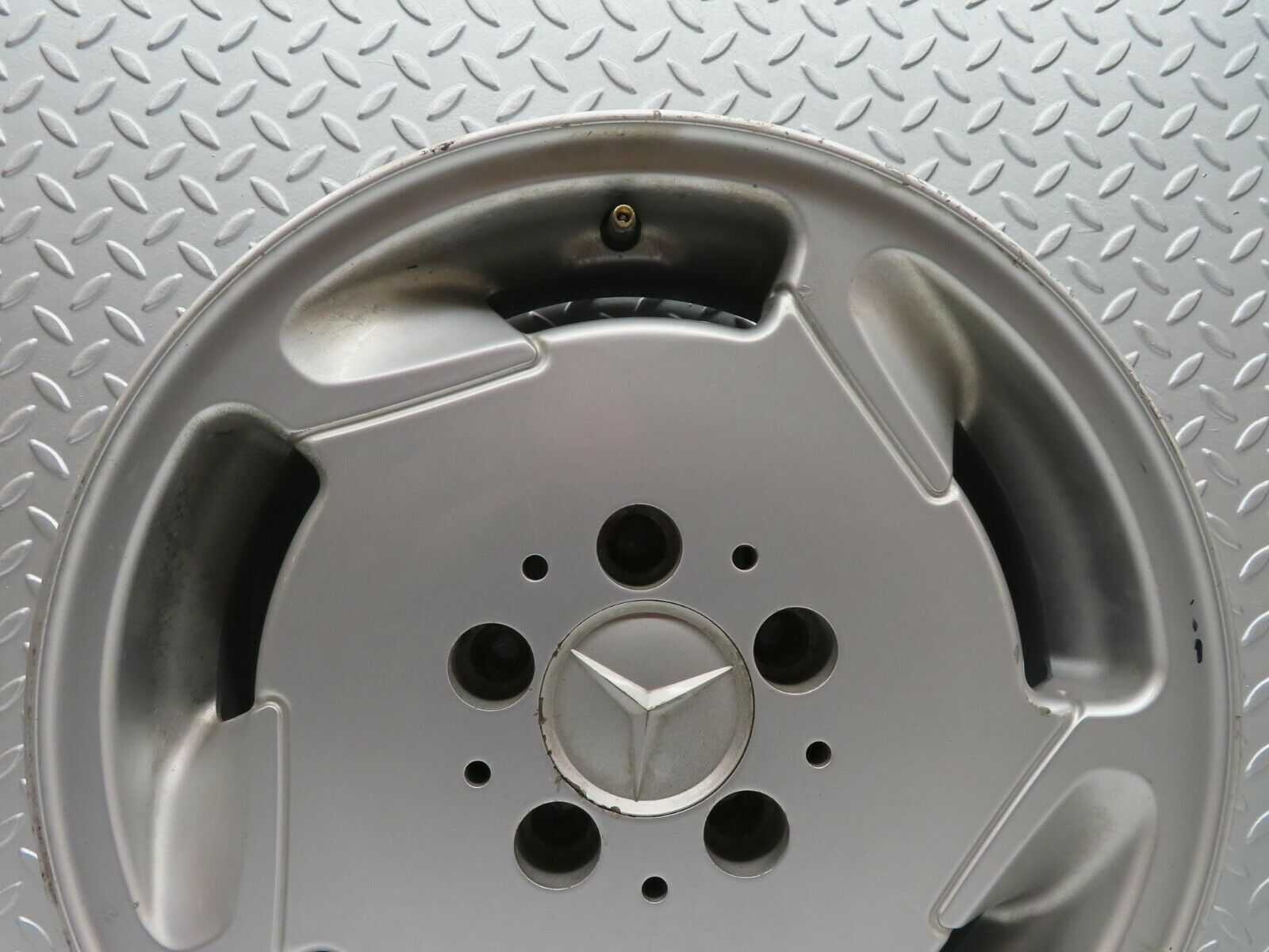 12108 Mercedes-Benz Alloy Wheel 7Jx15H2 ET37 2024010602