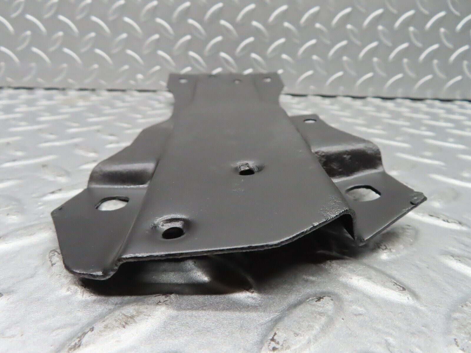 20293 Mercedes-Benz W114 280CE Coupe Cardan Shaft Prop Shaft Bracket