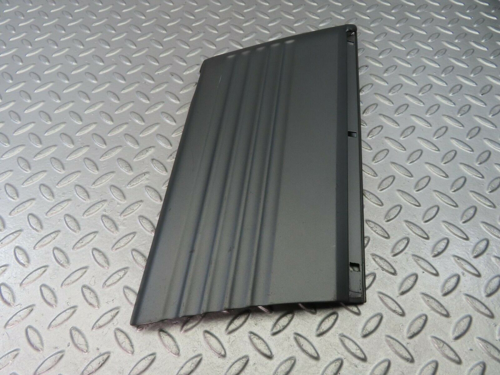 9072 Mercedes-Benz W126 Front Left Fender Wing Moulding Trim 1266902140