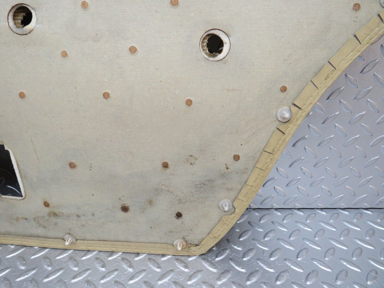 0613 Mercedes-Benz W123 230E Rear Left Door Card Panel Beige