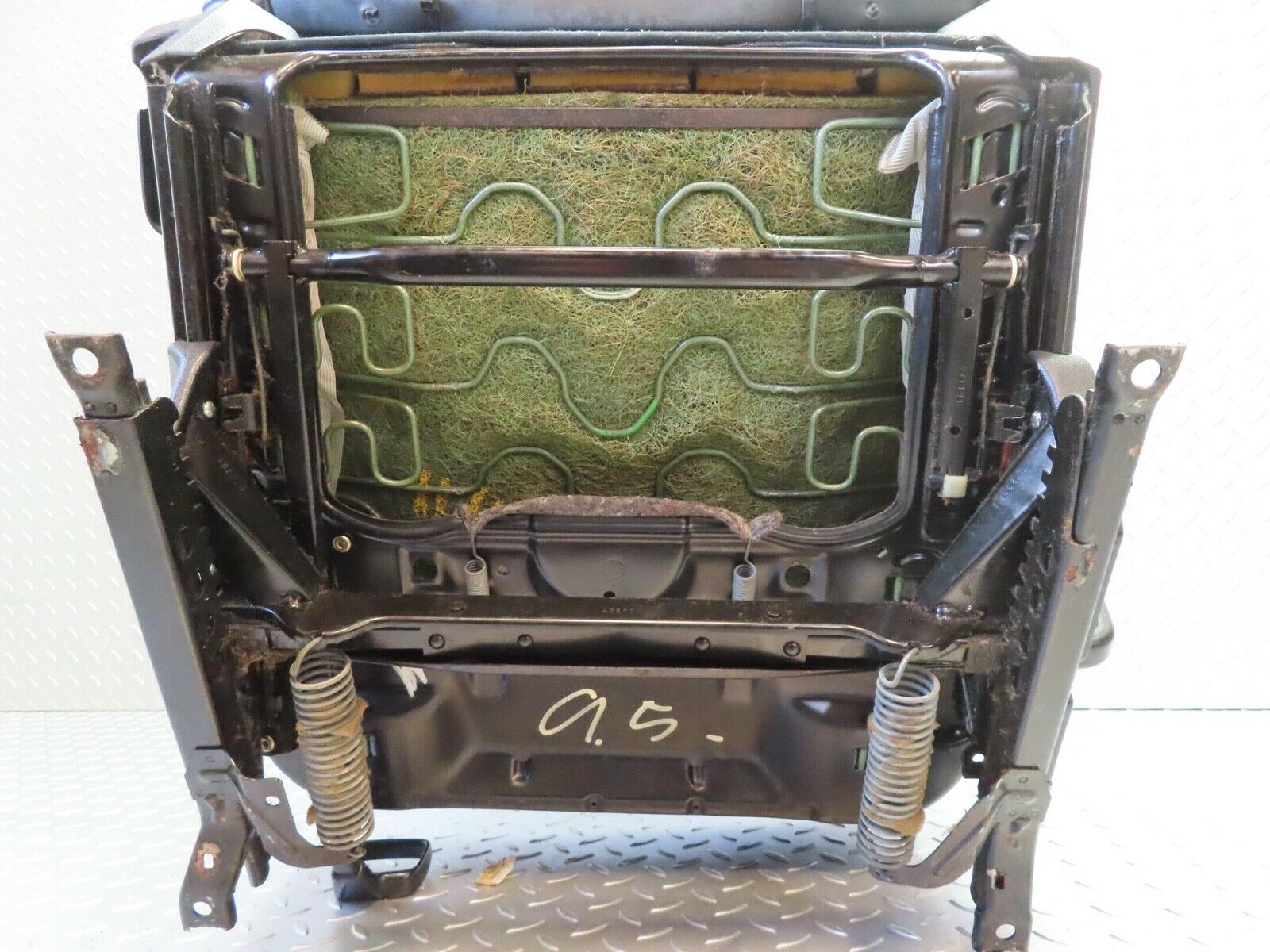 14793 Mercedes-Benz W201 190E Front Right Driver Seat