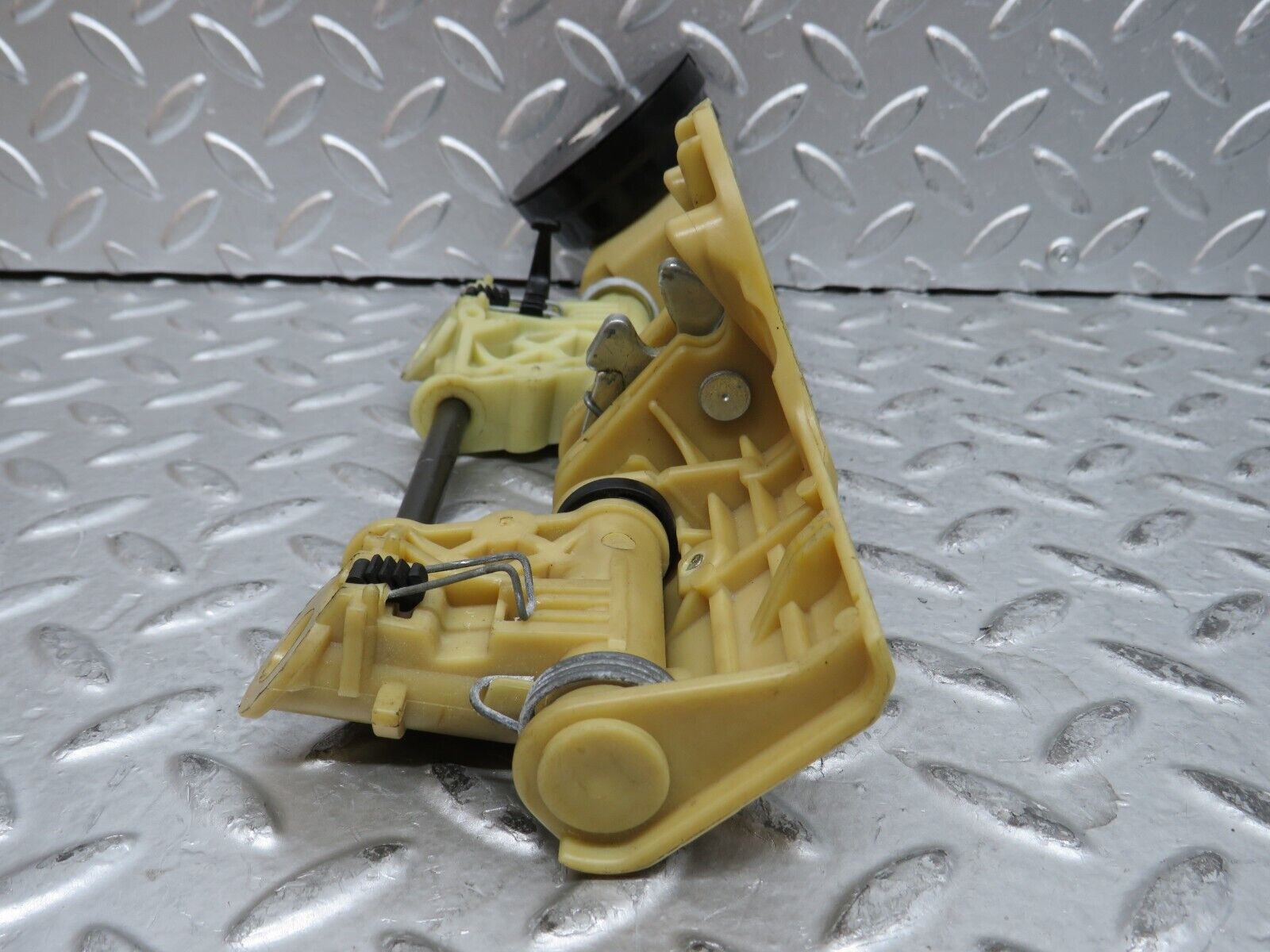 29044 Mercedes-Benz C124 320CE Rear Headrest Folding Mechanism 1248000675