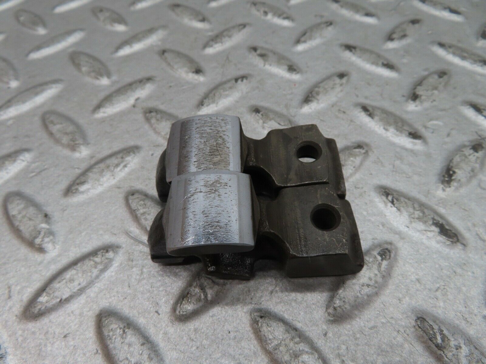 17864 Mercedes-Benz W116 450SEL Valve Rocker Arm