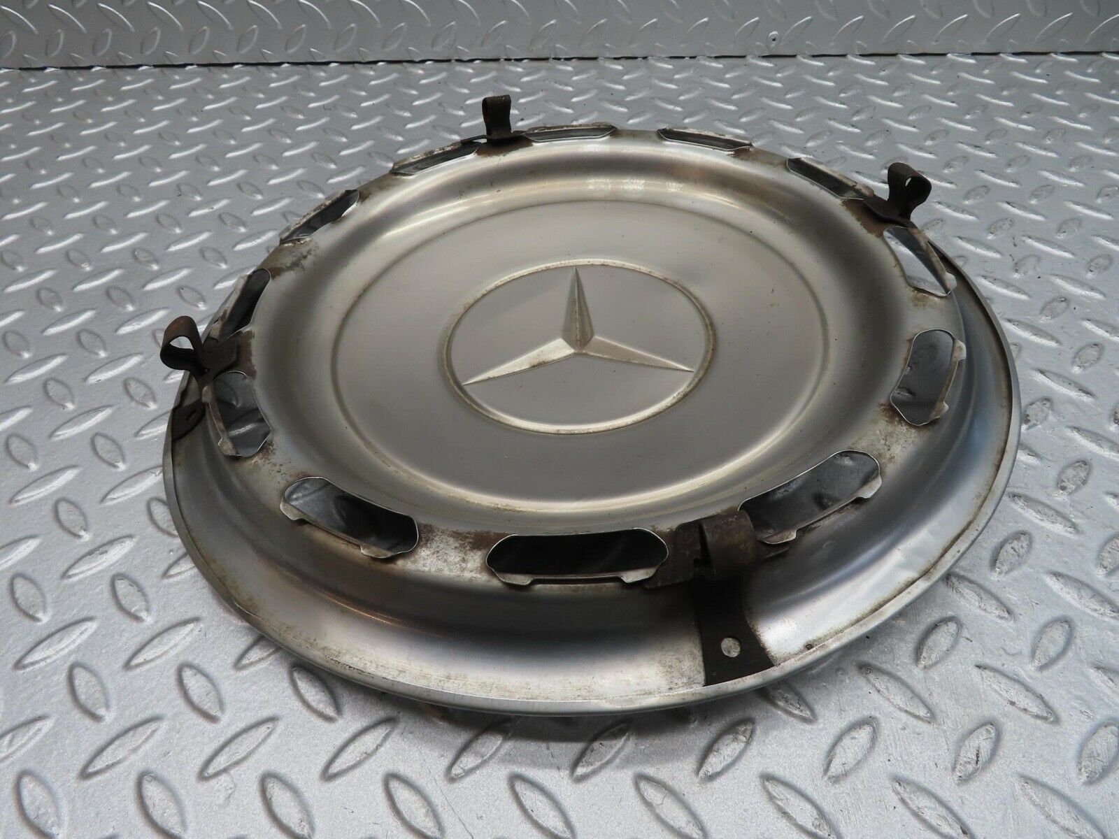 12404 Mercedes-Benz W108 280SE 3.5 Vintage Wheel Trim Hub Cap 14