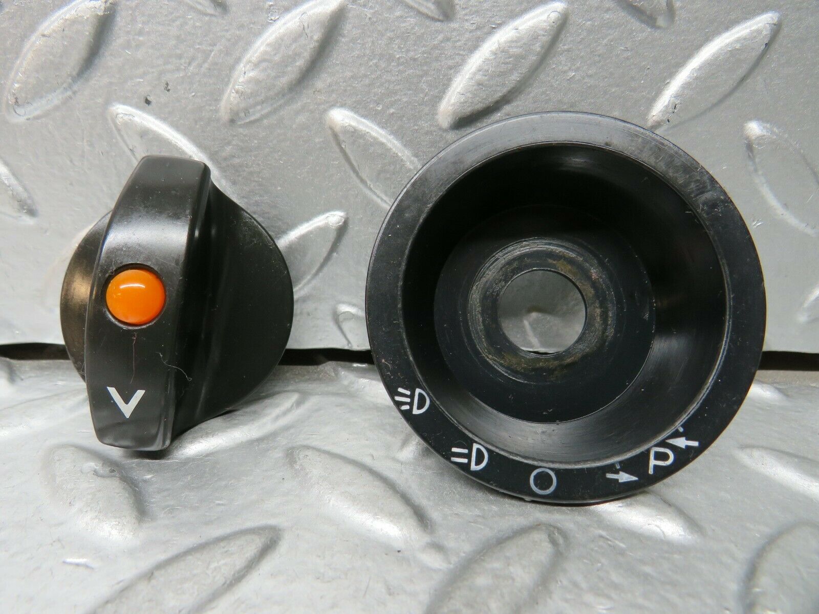 23802 Mercedes-Benz C107 450SLC Coupe Headlight Switch Black Collar And Knob