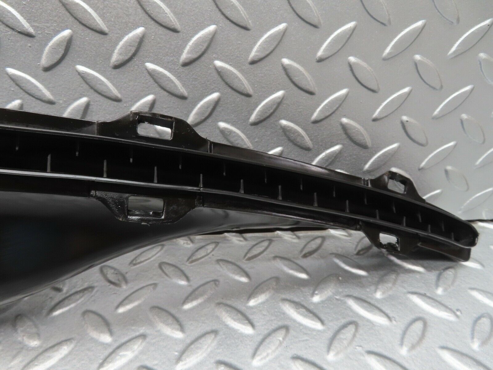 16835 Mercedes-Benz C123 280CE Coupe Air Duct Vent Left And Right 1238300219