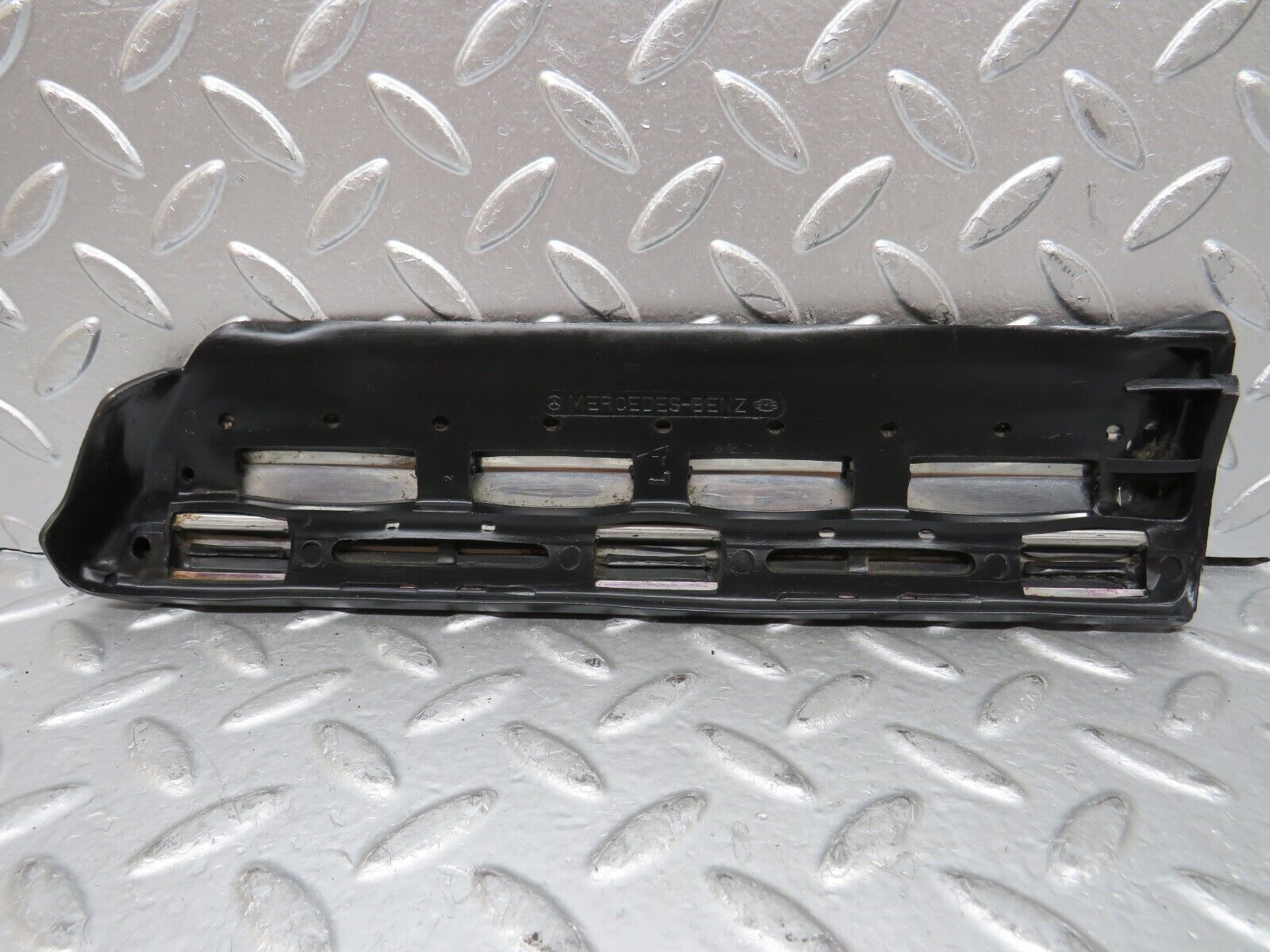 27049 Mercedes-Benz W123 280E Front Left Fender Wing Lower Moulding Trim