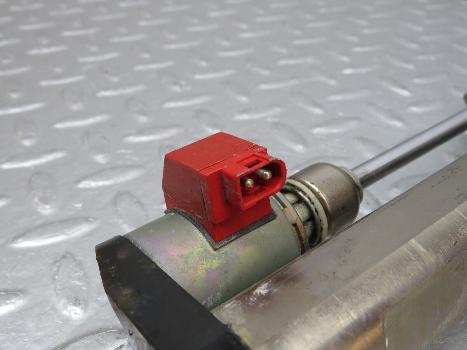 38501 Mercedes-Benz R129 280SL Coupe Roll Bar Hydraulic Cylinder Right 1298600435