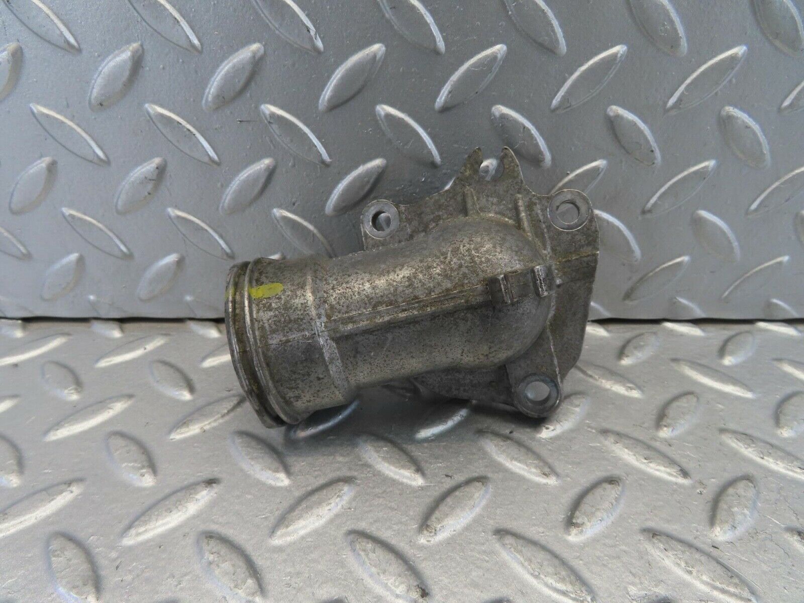 11248 Mercedes-Benz W221 S320 Thermostat Housing 6422000215