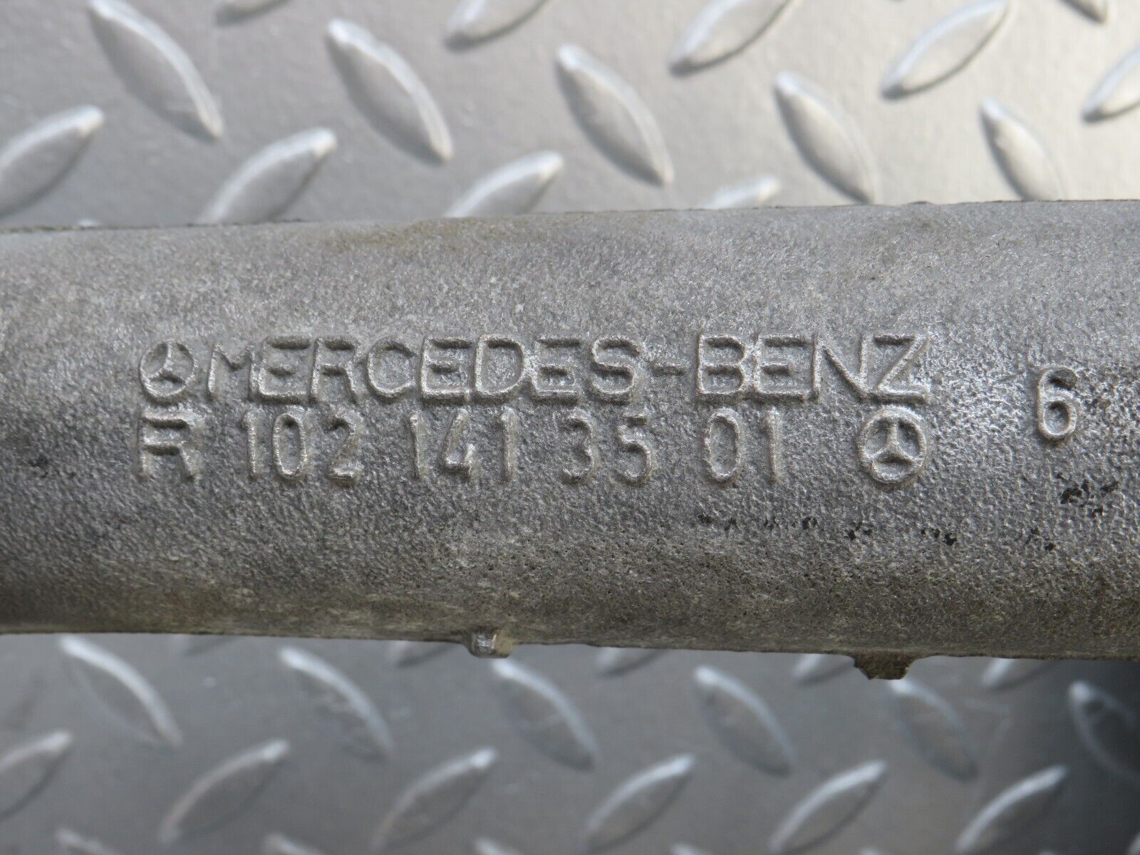 36675 Mercedes-Benz W201 190E 2.0L Air Intake Manifold 1021413501