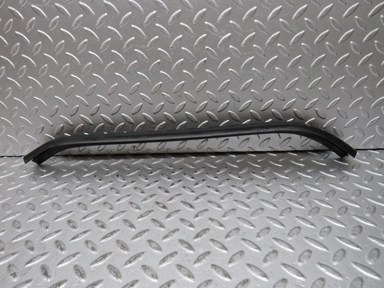 28875 Mercedes-Benz W123 230E Front Bumper Rubber