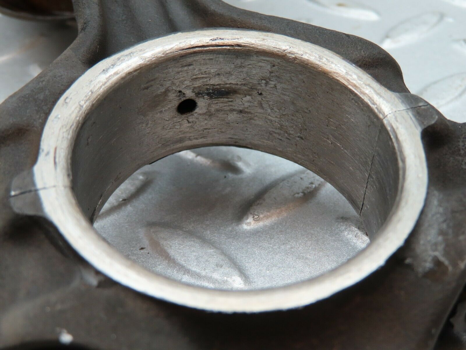 3951 Mercedes-Benz S123 200T Wagon Piston With Connecting Rod 88.985 mm