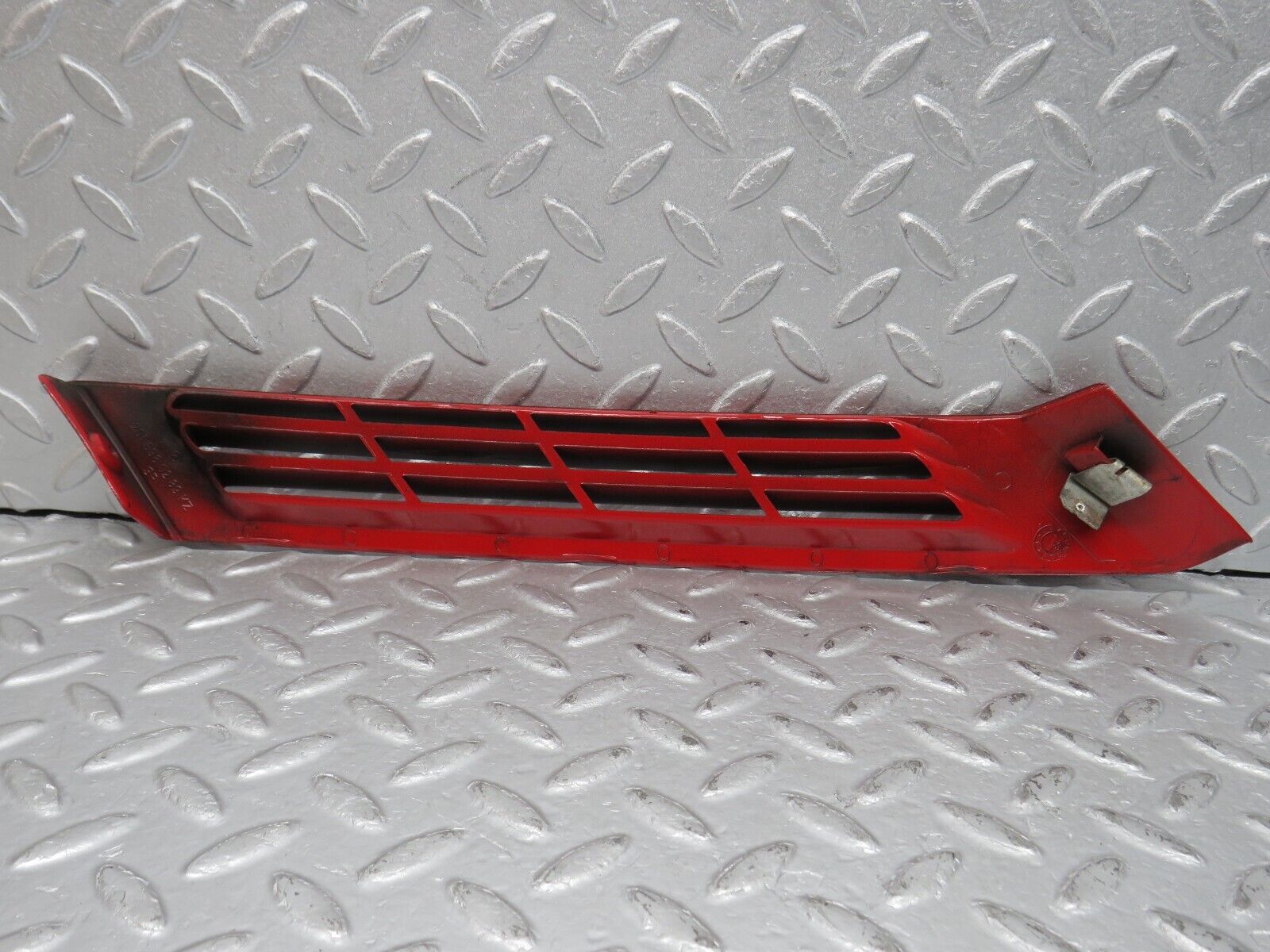 38734 Mercedes-Benz W201 190E 2.6L C Pillar Exterior Cover Right Side 2016980289