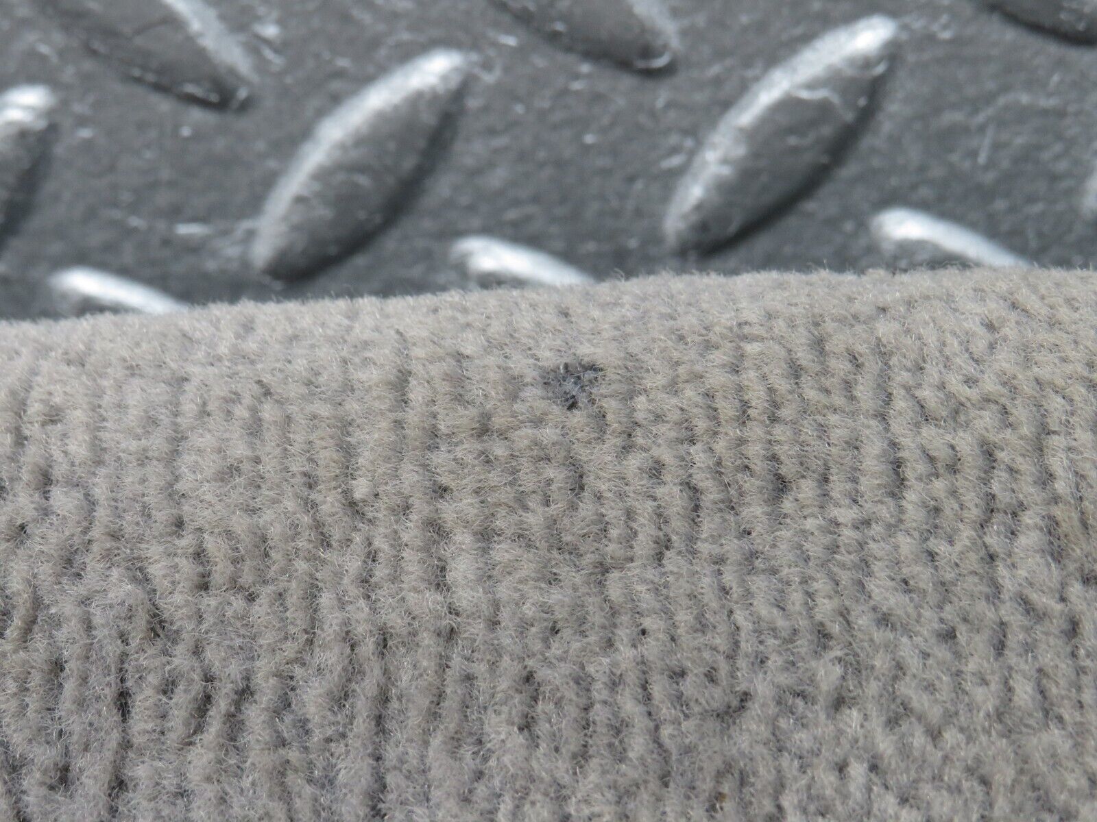 39365 Mercedes-Benz R129 320SL Coupe Right Door Sill Cover Grey 1296800235