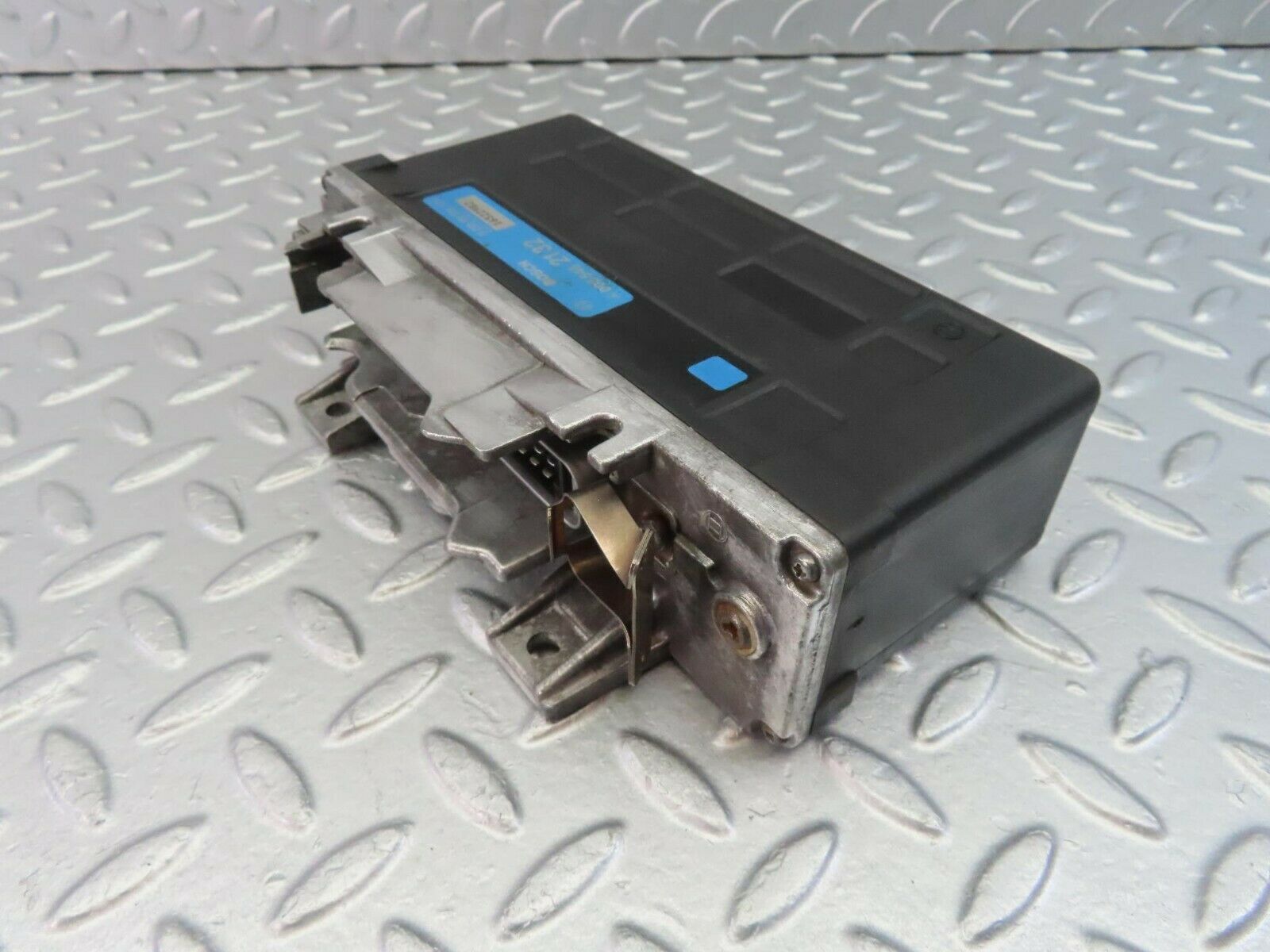 10463 Mercedes-Benz W201 190E ABS Control Unit Bosch 0055452132