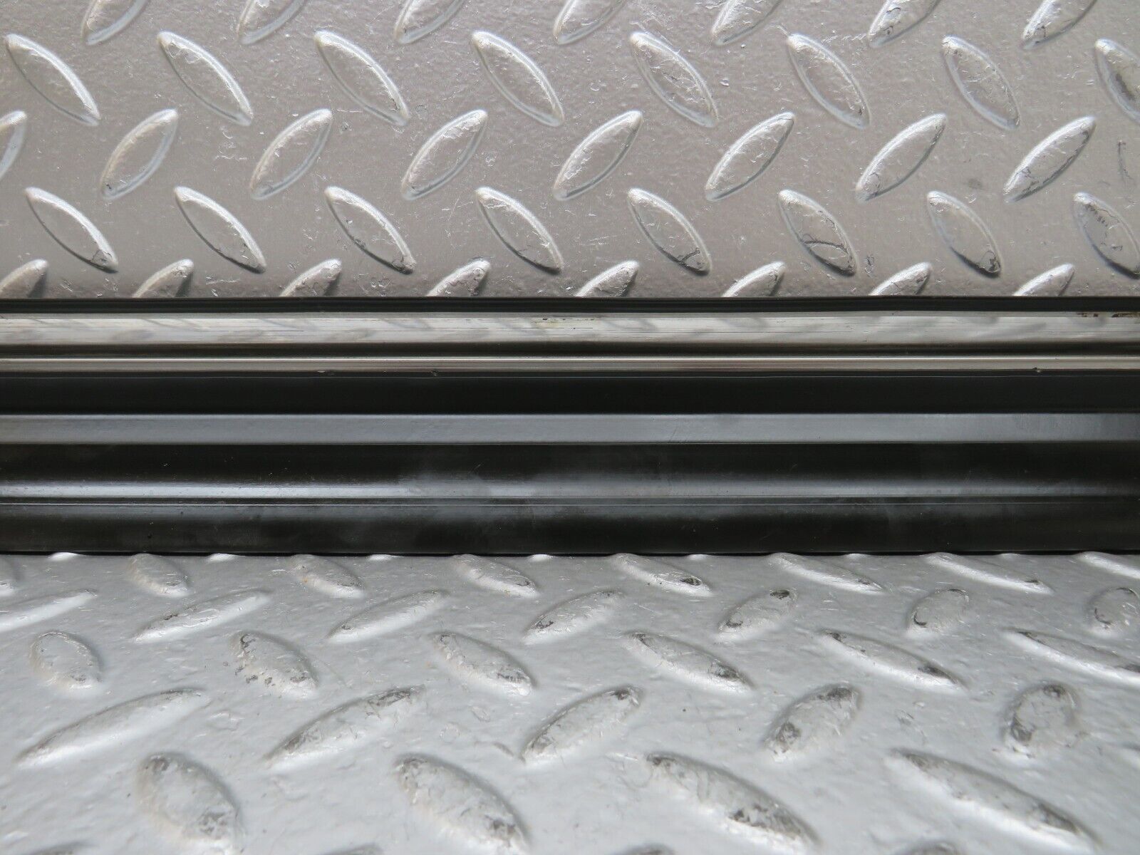 27113 Mercedes-Benz W123 280E Front Left Door Lower Moulding Trim