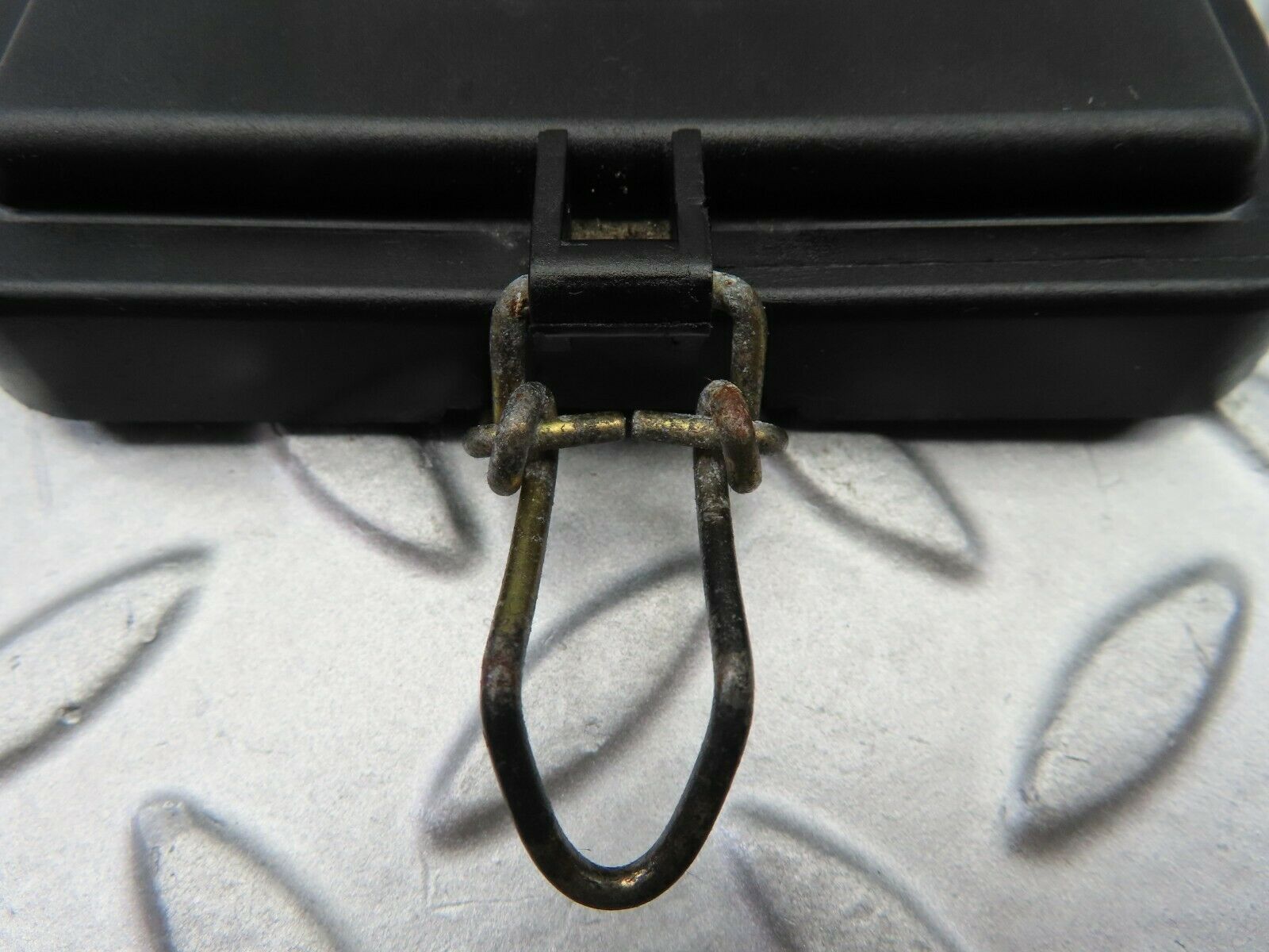 6675 Mercedes-Benz S124 E220 Wagon Fuse Box Cover Panel Lid 1245400182