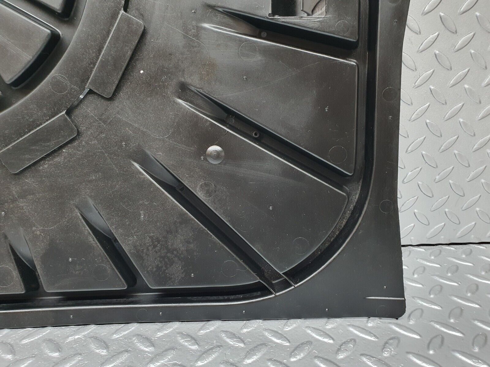 41480 Mercedes-Benz W124 200E Spare Wheel Cover 1246933133