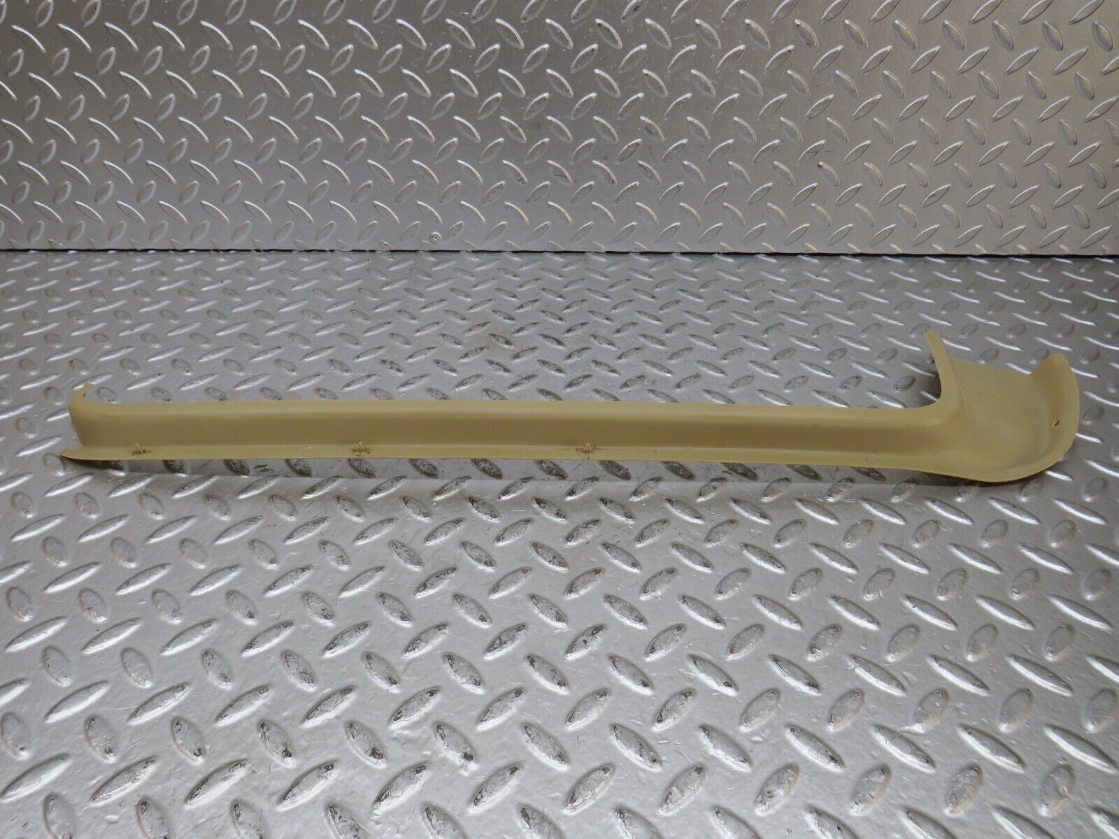 27569 Mercedes-Benz S124 300TE Inner Tailgate Cover Trim Pair Beige 1247450171