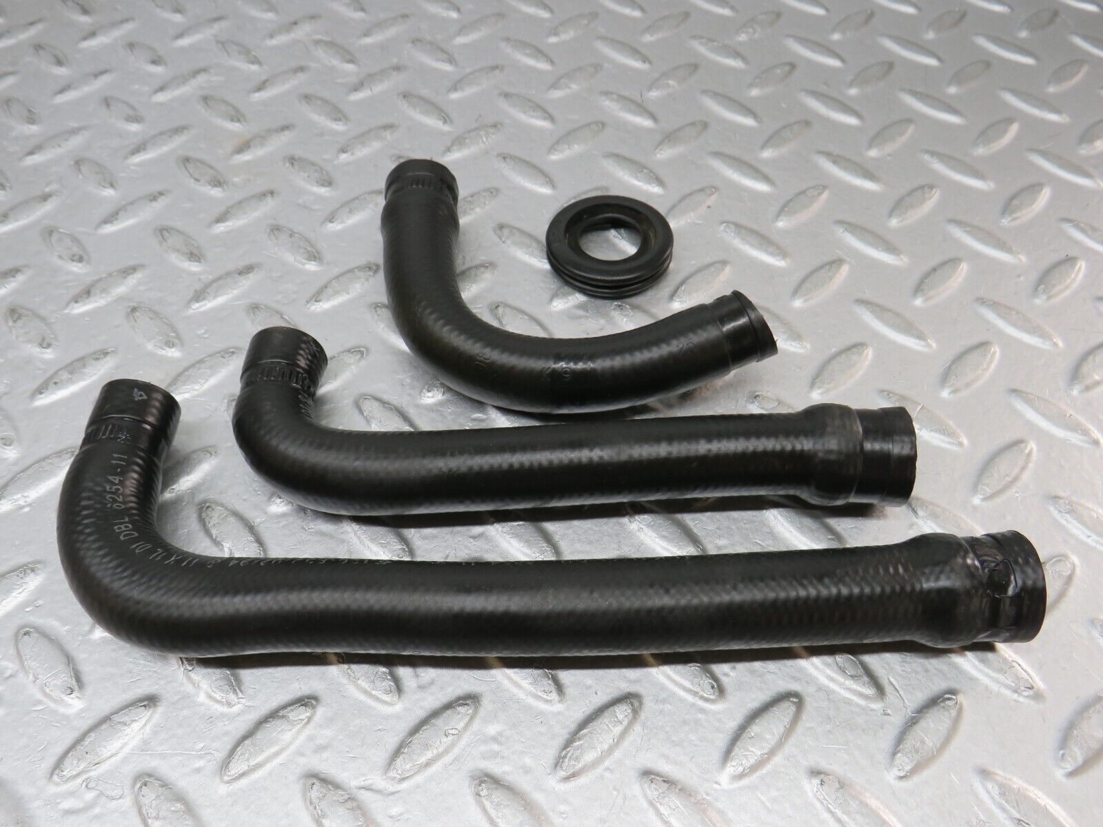 36282 Mercedes-Benz W126 420SE Heater Hose Pipe Set 1268320294 1268320394 1268321294